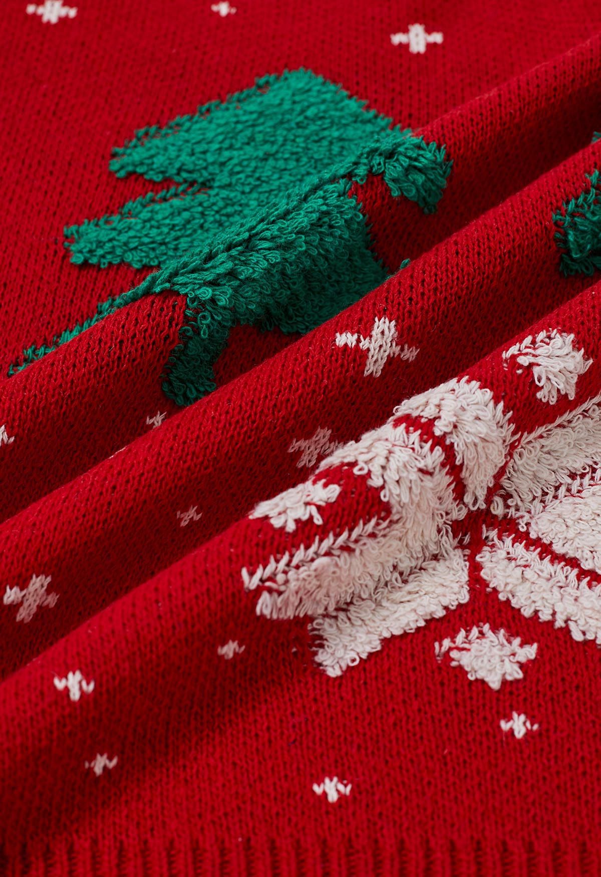 Pull en maille jacquard avec sapin de Noël et flocon de neige en rouge