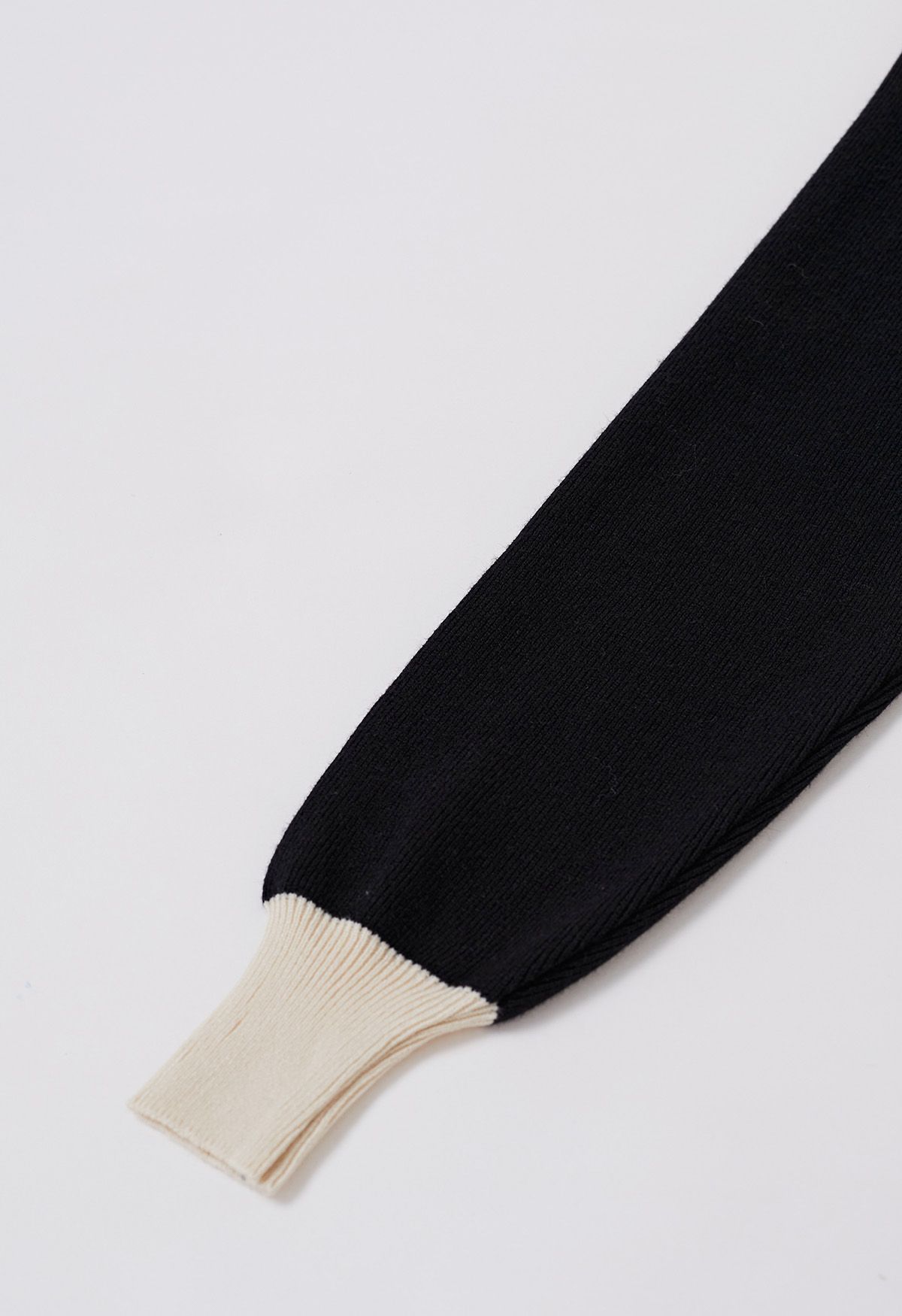Robe polo en tricot à bords contrastés en noir