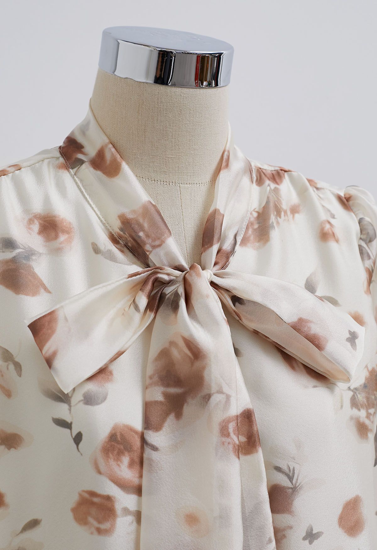 Chemise transparente à nœud papillon rose inspirée de l'automne