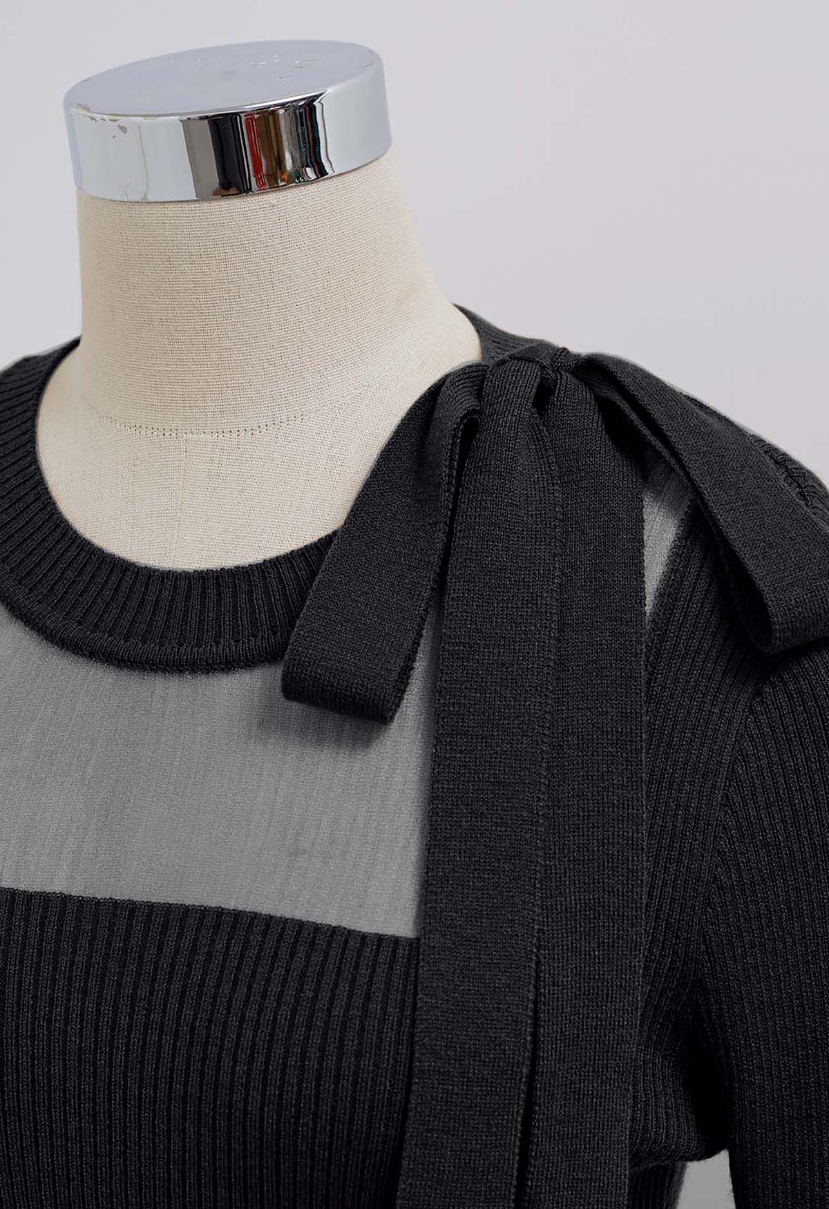 Haut en tricot ajusté avec nœud papillon latéral inséré en maille en noir