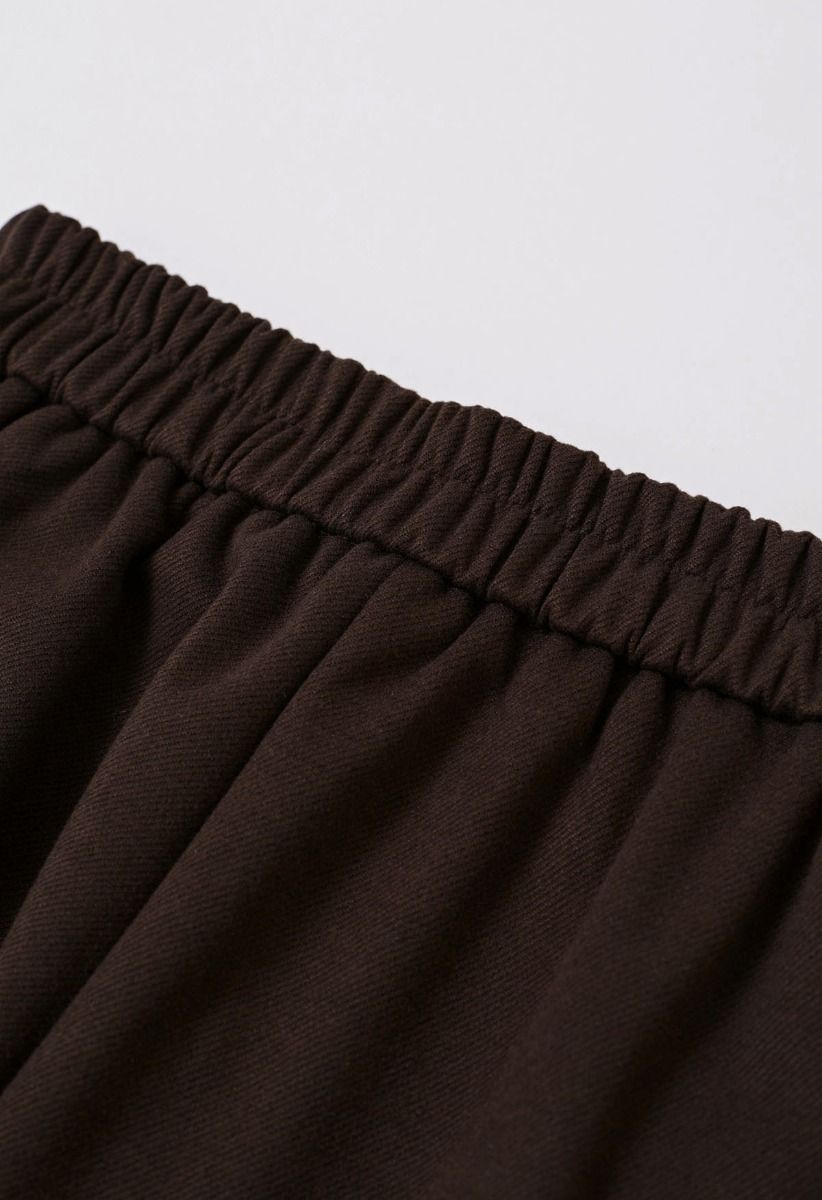 Pantalon confortable à jambe droite et à revers en marron