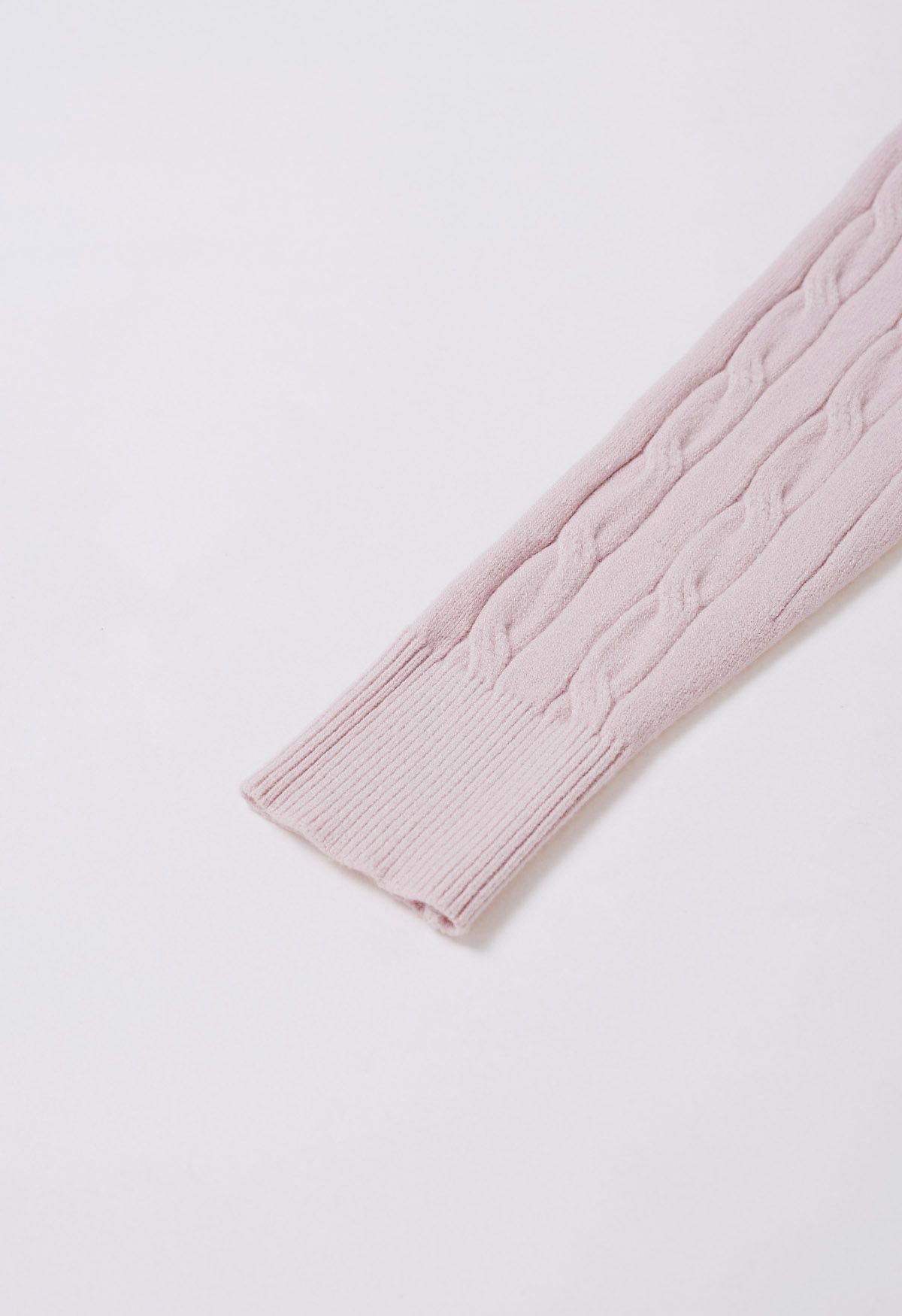 Pull en tricot torsadé à col roulé doux et pelucheux en rose