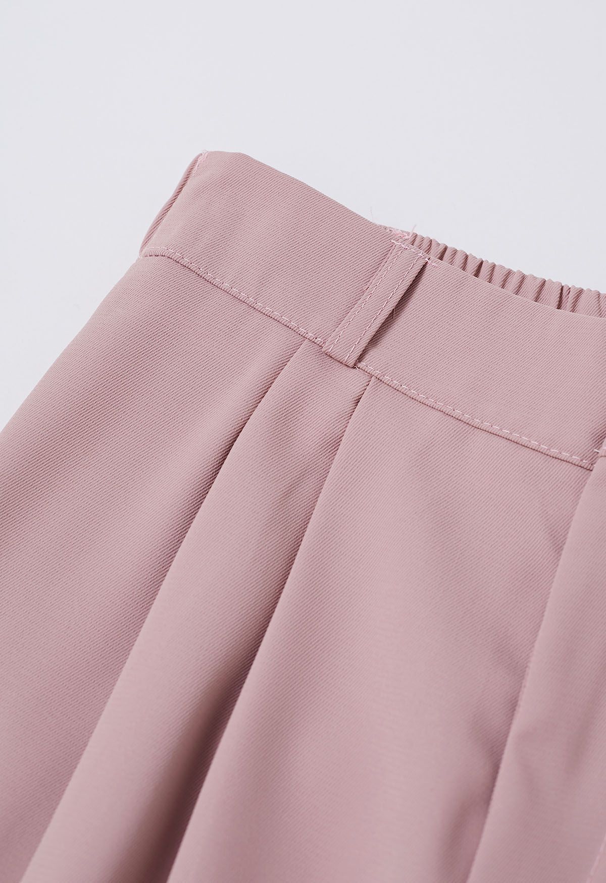 Pantalon droit à plis simples en rose