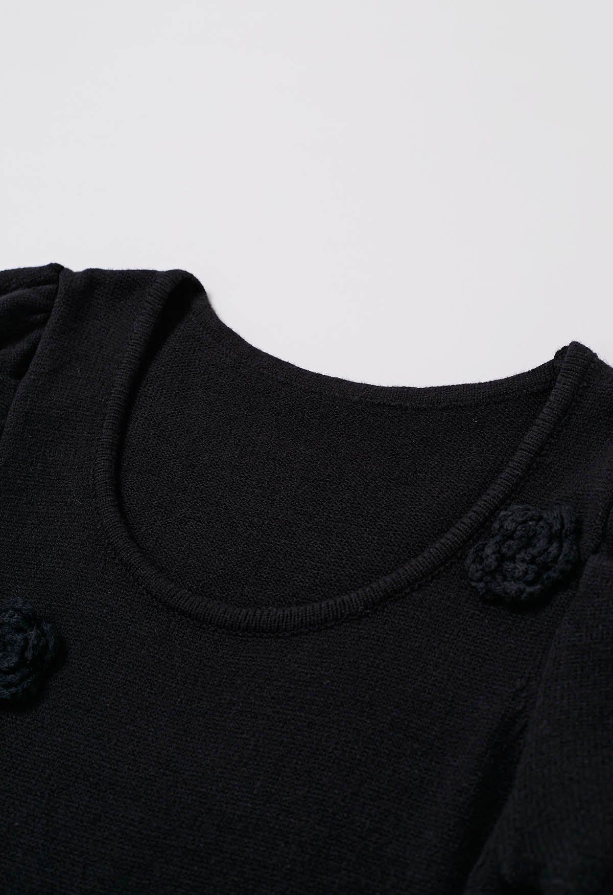 Robe en maille fleurie à encolure dégagée en noir