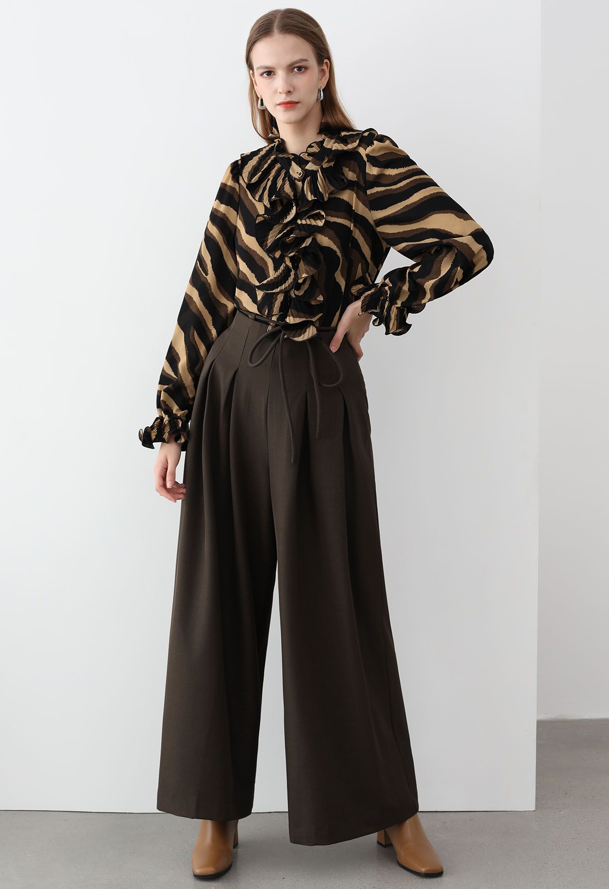 Pantalon large plissé tendance à taille nouée en marron