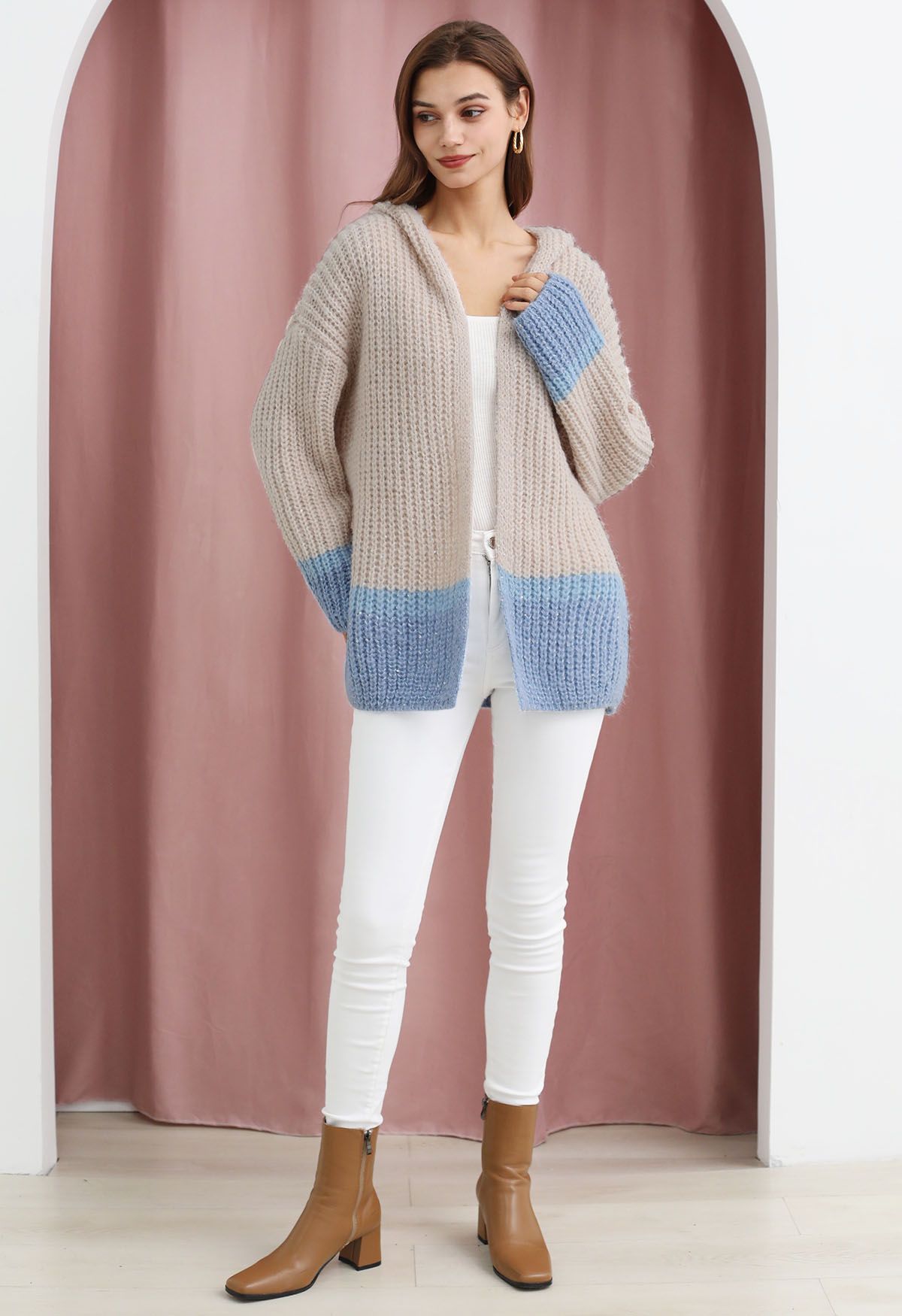 Cardigan en tricot à capuche ouvert sur le devant à sequins bleu dégradé