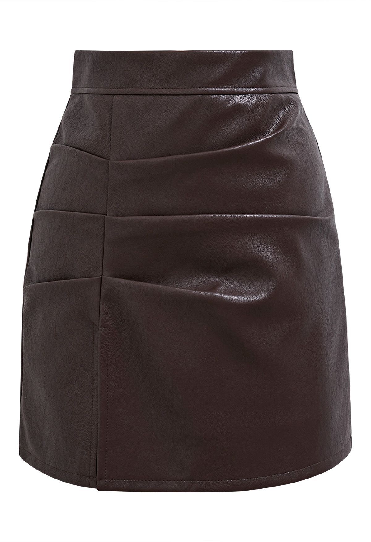 Mini-jupe plissée en similicuir marron