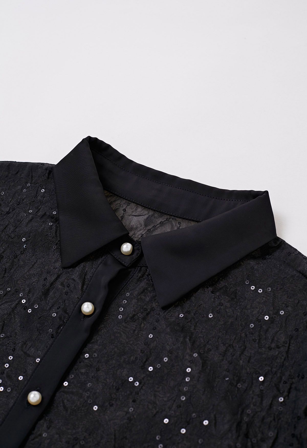 Chemise boutonnée à sequins en maille florale en noir