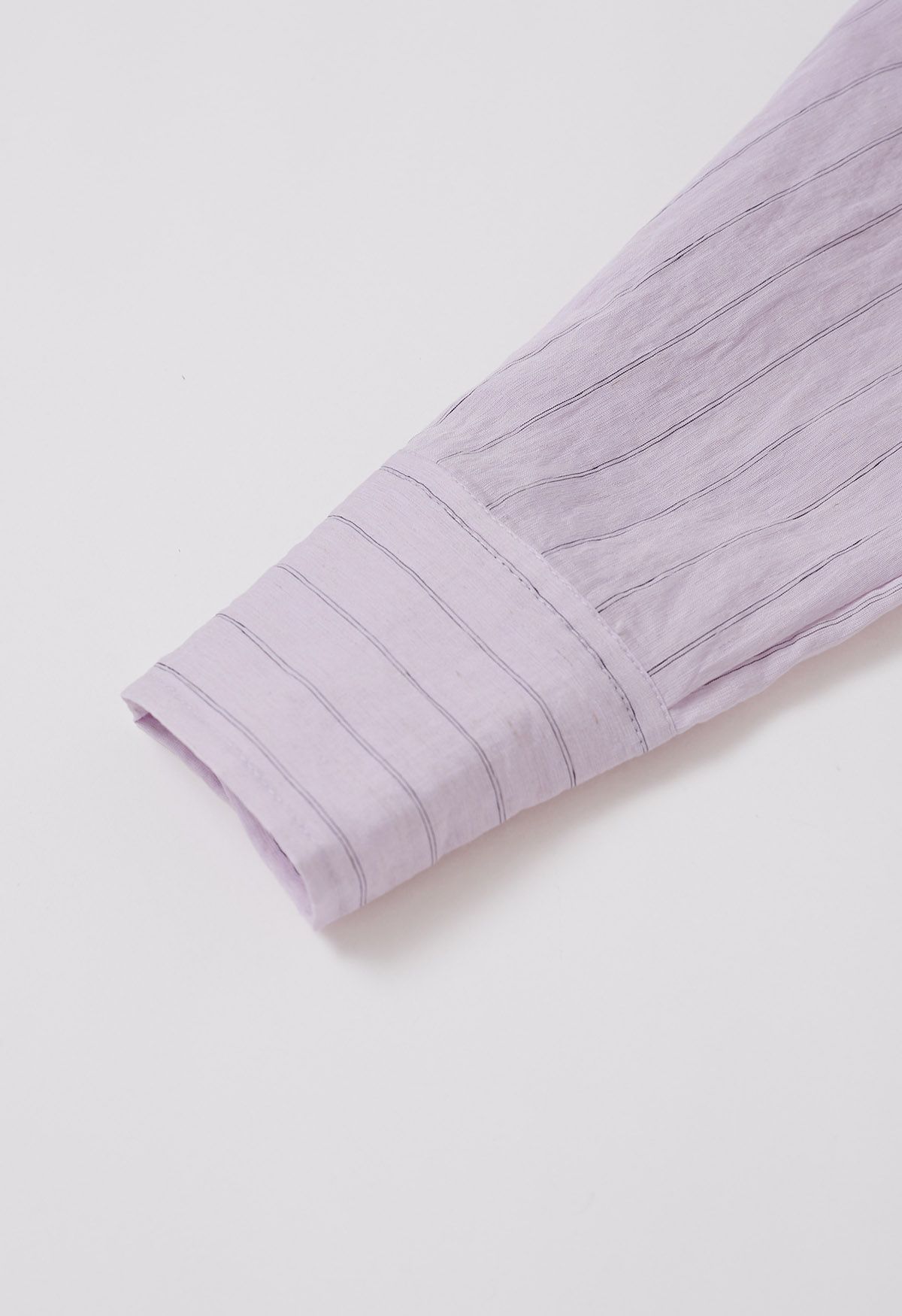 Chemise rayée à col et poches plaquées en lilas