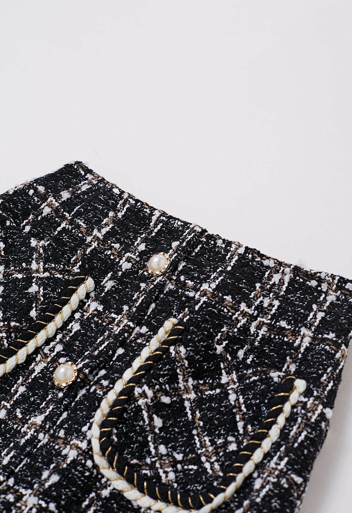 Jupe boutonnée en tweed à carreaux avec poche plaquée, noir