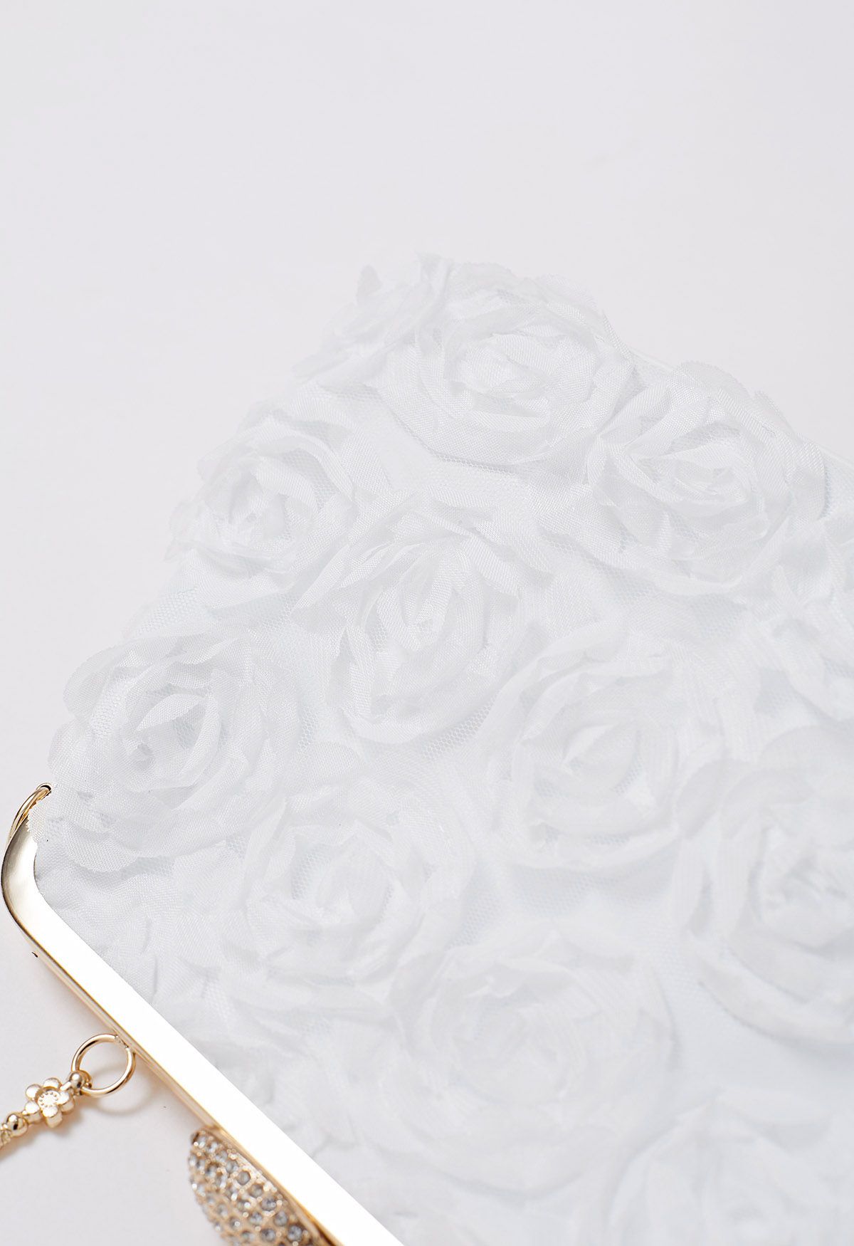 Pochette élégante à pétales de rose en blanc