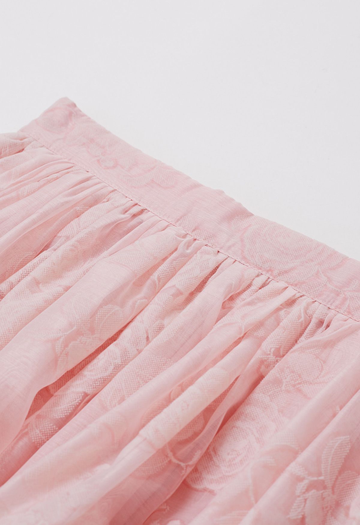 Jupe mi-longue en organza texturé velours rose en rose