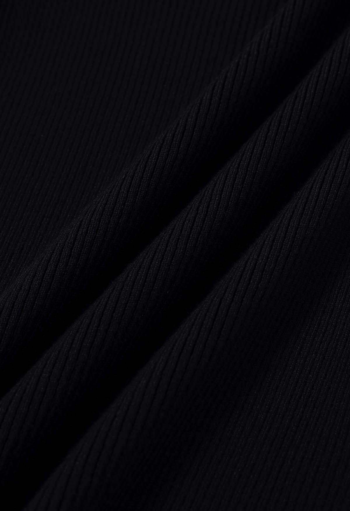 Haut en tricot à manches courtes et col carré à bords festonnés en noir