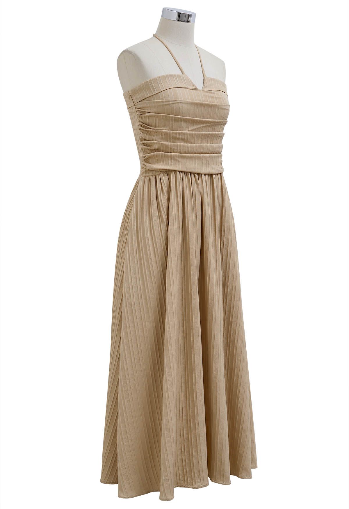 Robe midi dos nu froncé au dos en beige clair