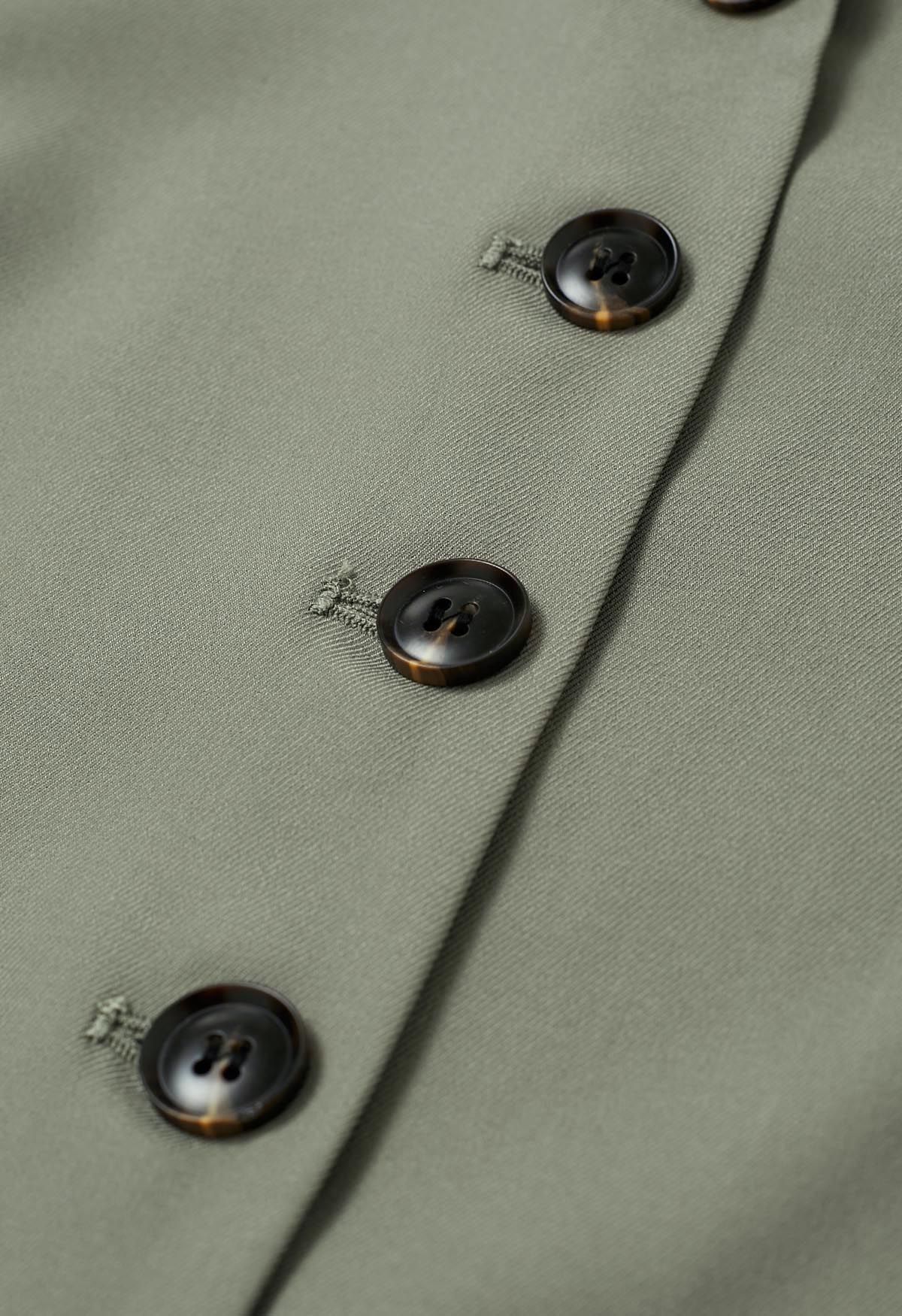 Ensemble blazer boutonné sur le devant et mini-jupe plissée en gris