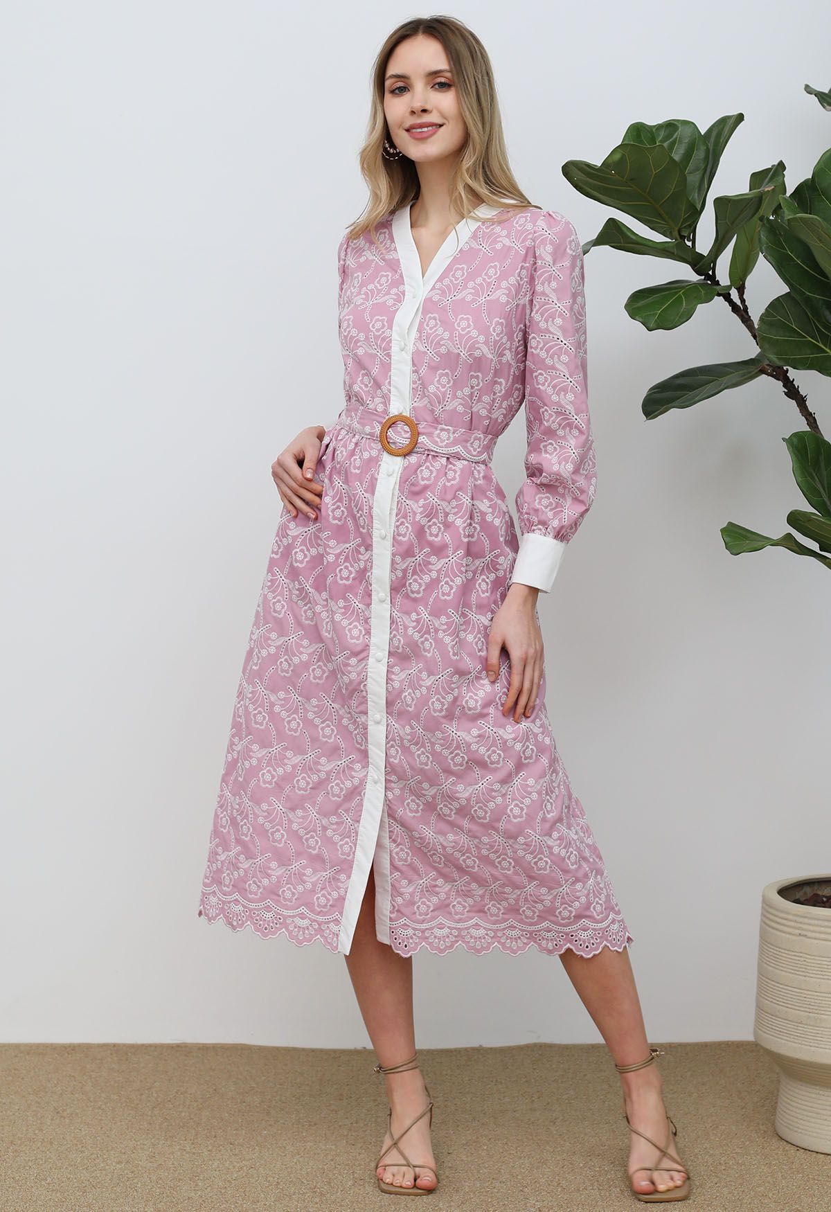 Robe boutonnée brodée Dancing Floret en rose