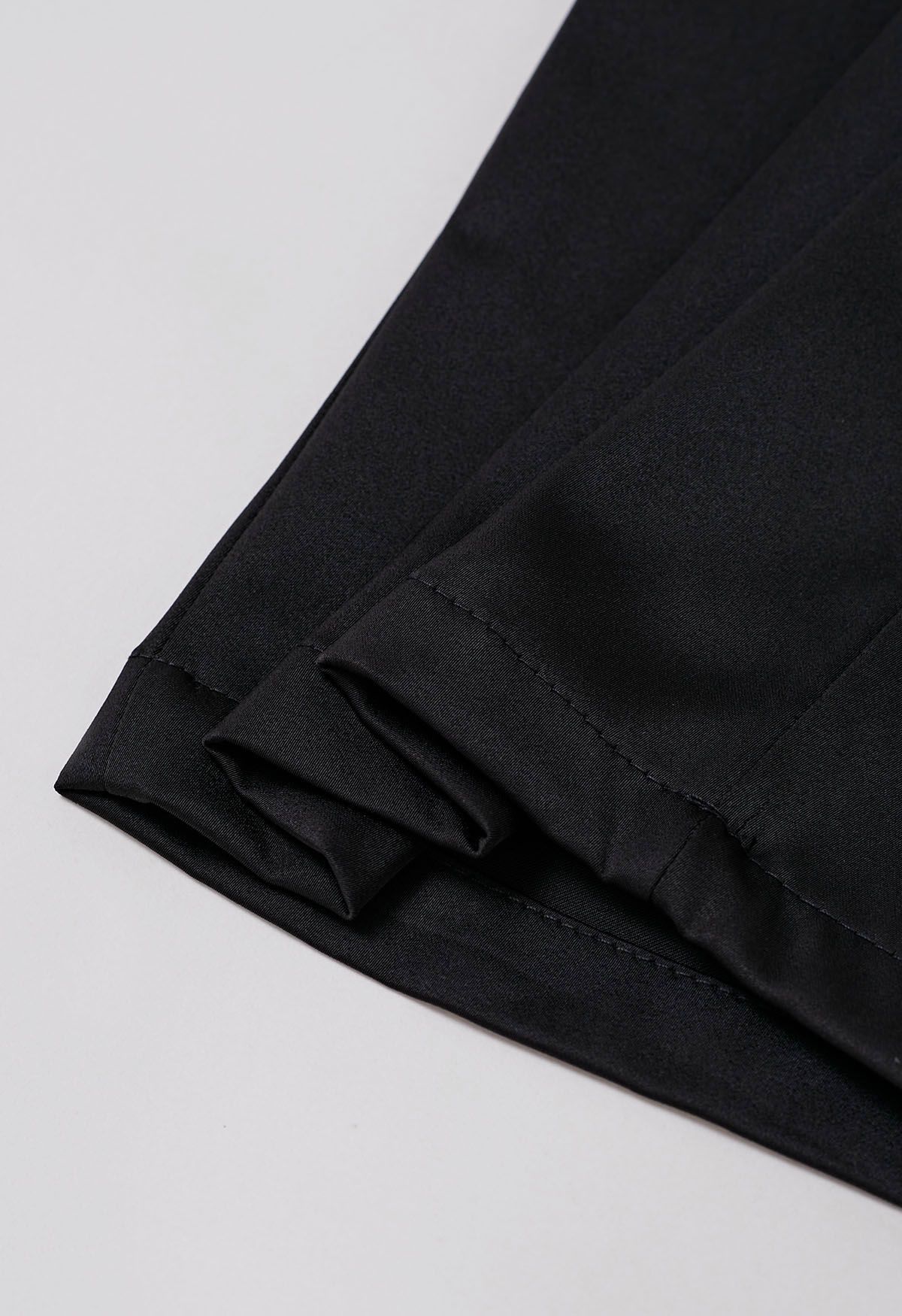 Pantalon à enfiler finition satinée en noir