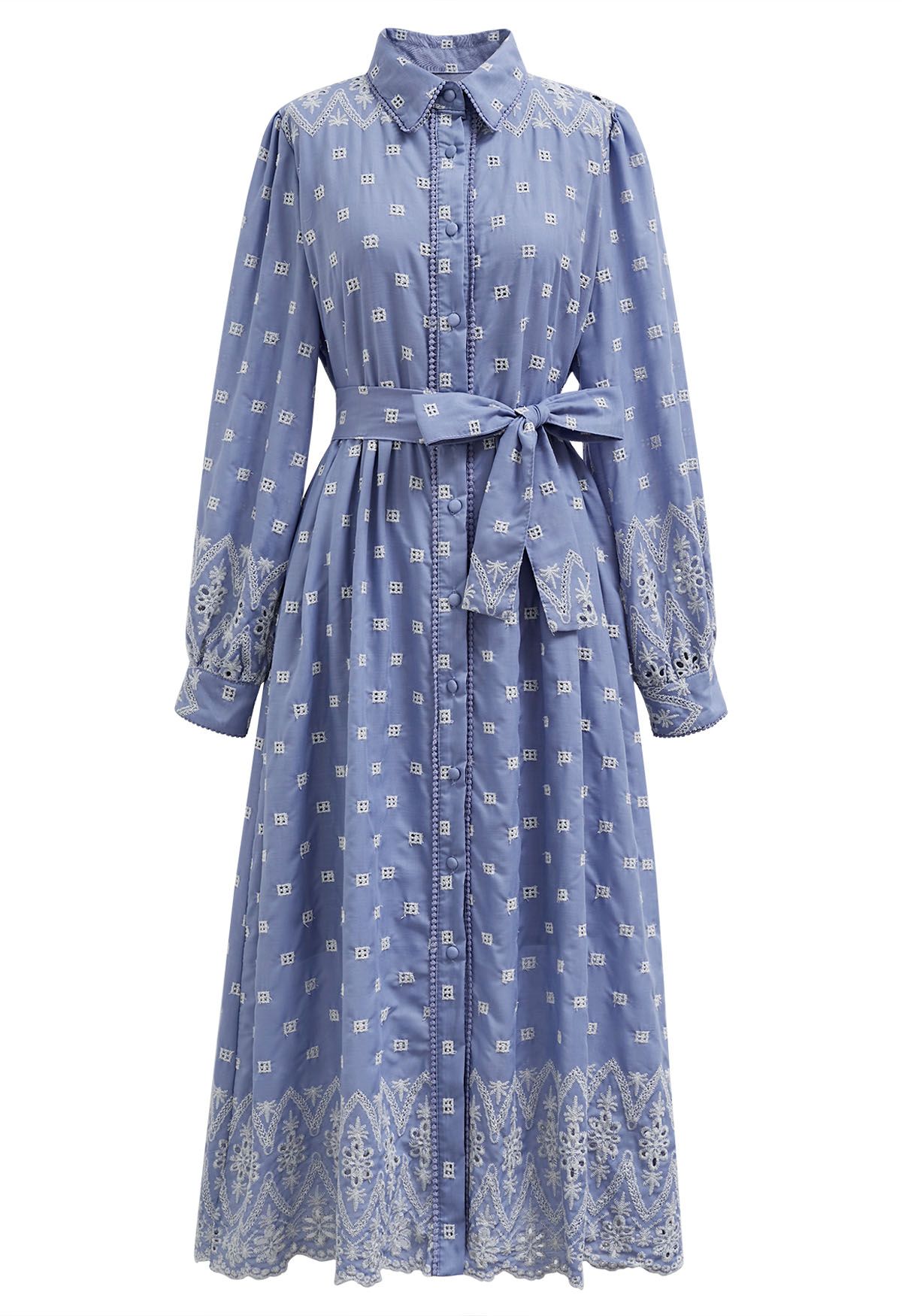 Robe chemise en coton brodée d'œillets à taille nouée en bleu