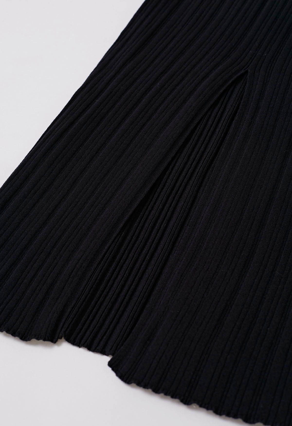Robe longue en tricot sans manches moulante au dos fendu en noir