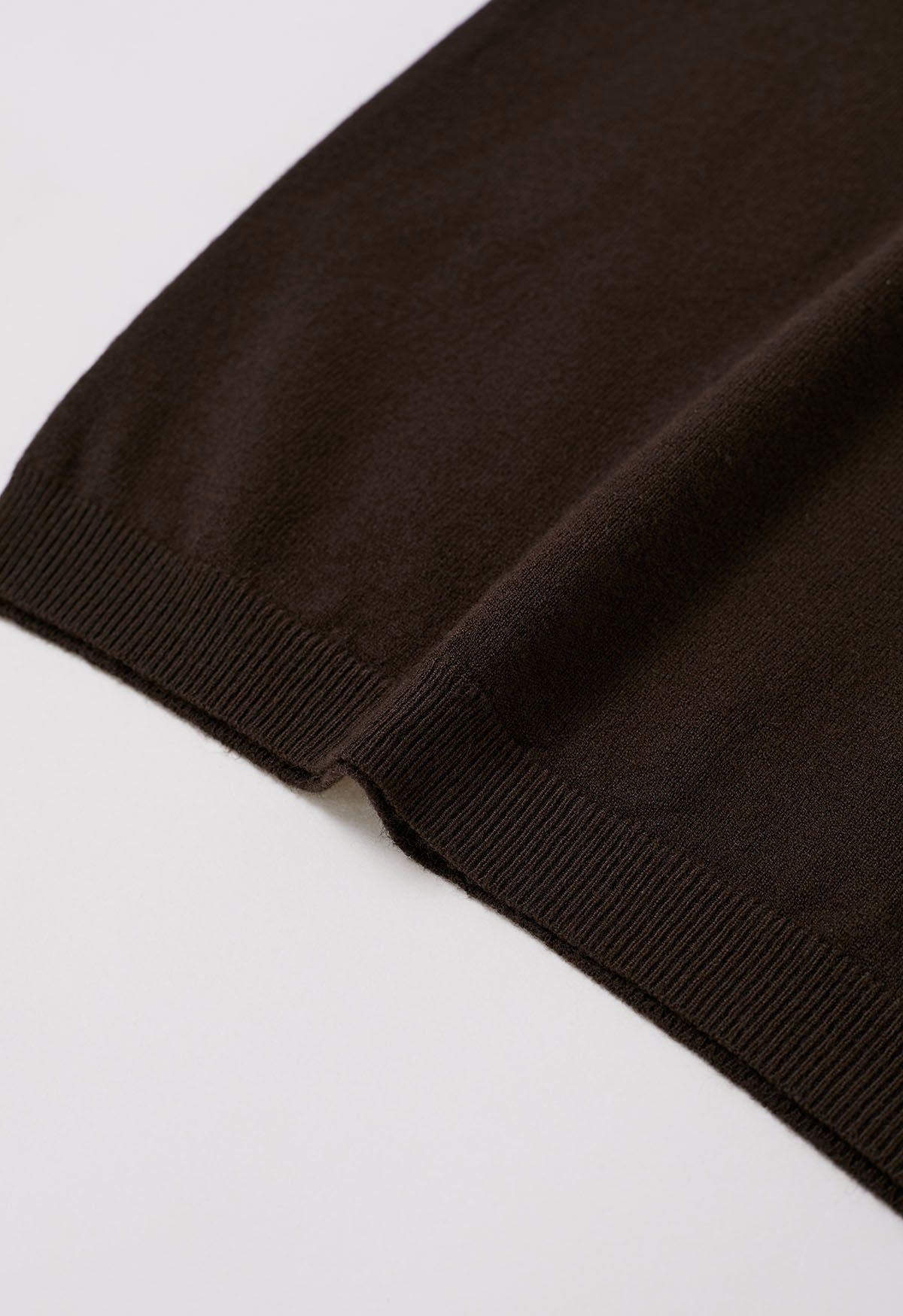 Haut en tricot à manches courtes de couleur unie en marron