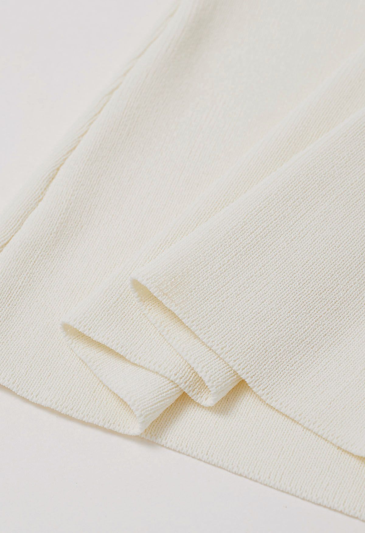 Haut en tricot sans manches à col carré avec ceinture en blanc