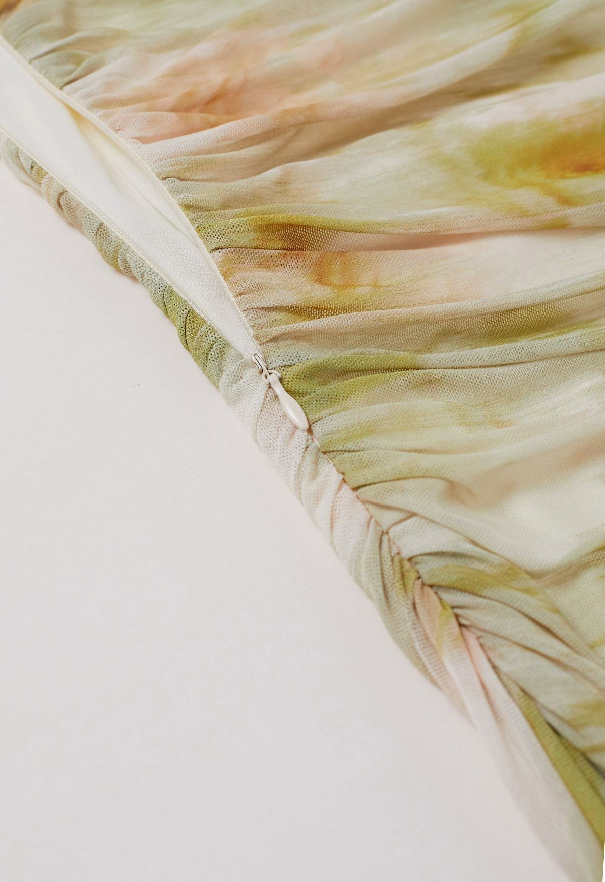 Robe midi à larges bretelles en maille froncée aquarelle en pistache