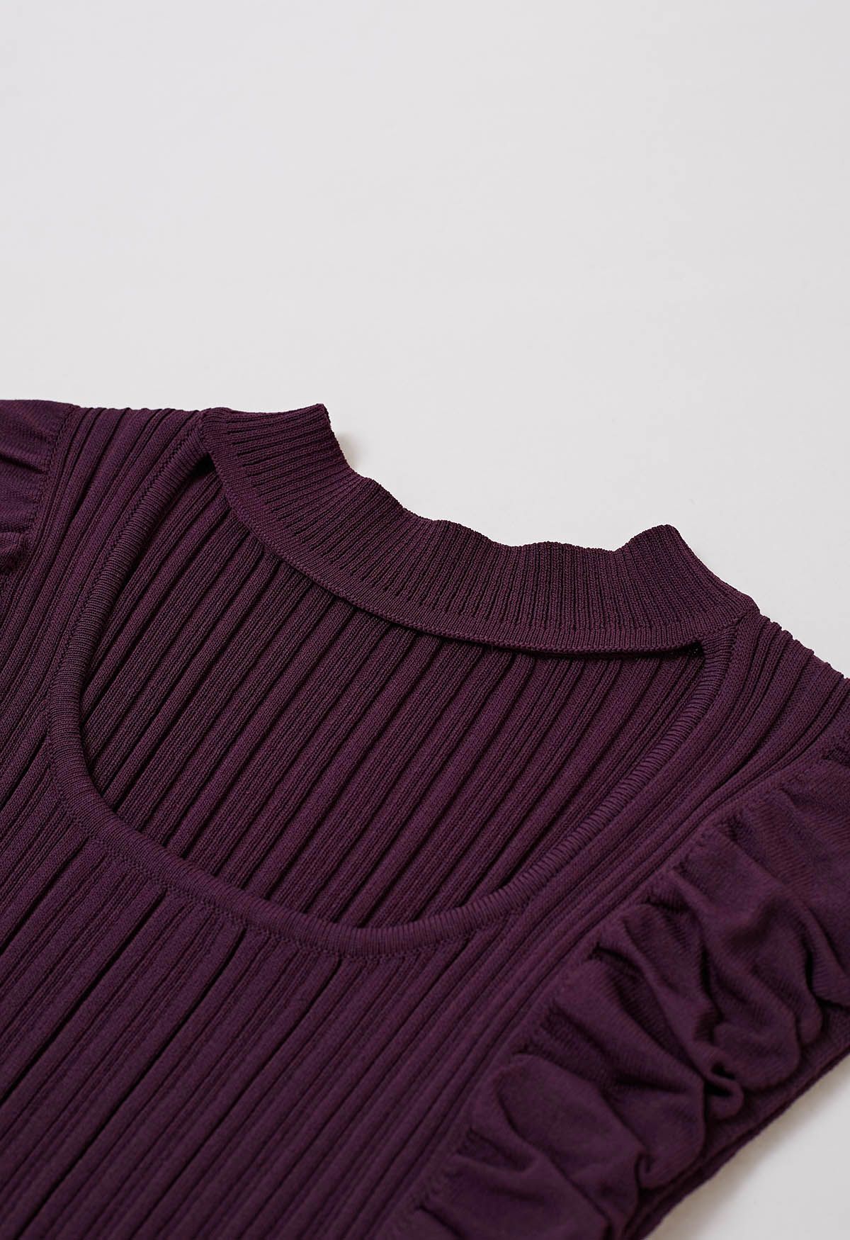 Haut en tricot froncé à manches courtes et col ras du cou en violet