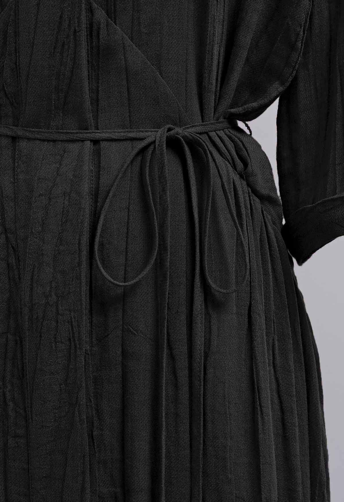 Robe chemise boutonnée à manches aux coudes et à la taille en noir