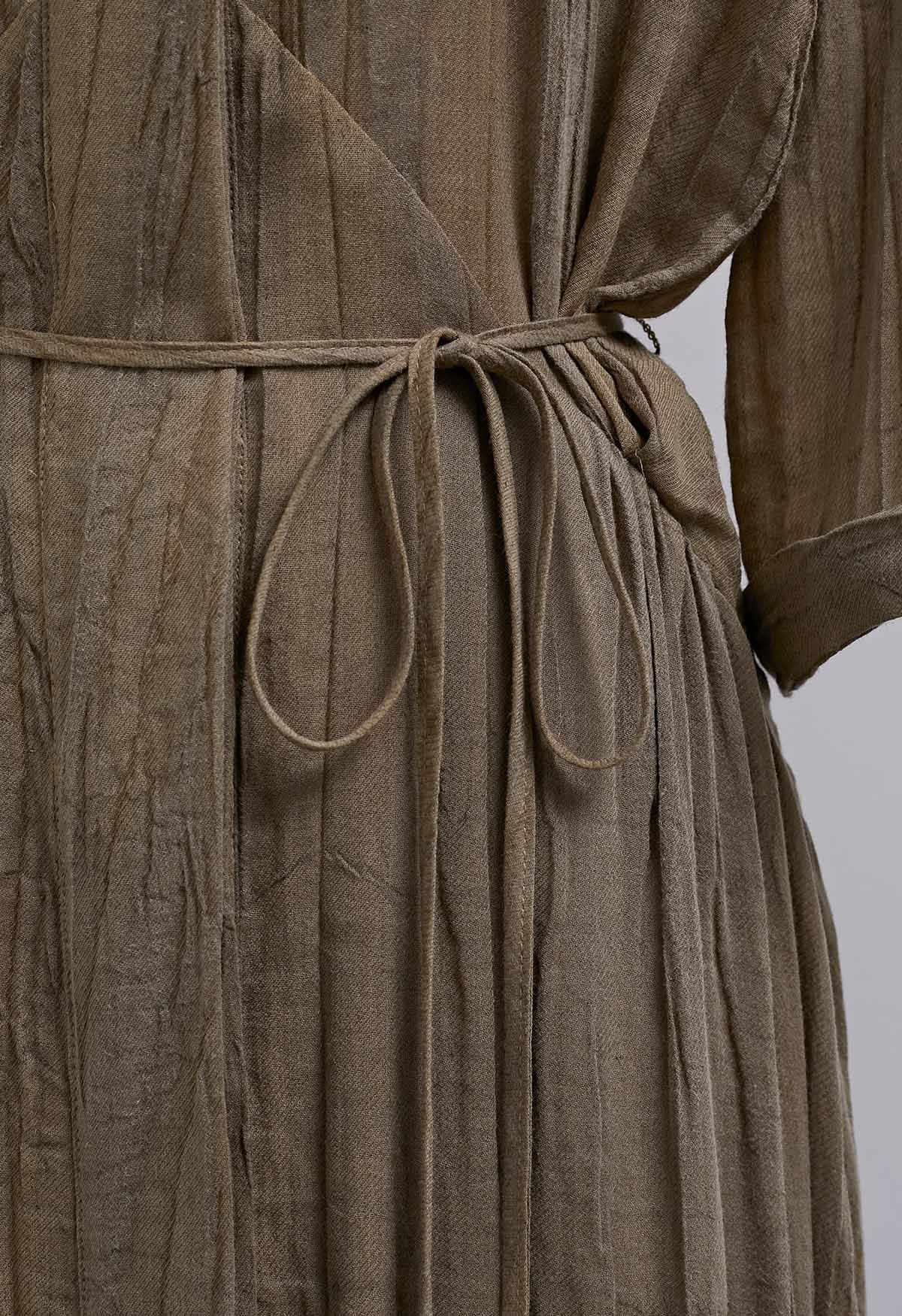 Robe chemise boutonnée à manches aux coudes et à la taille en marron