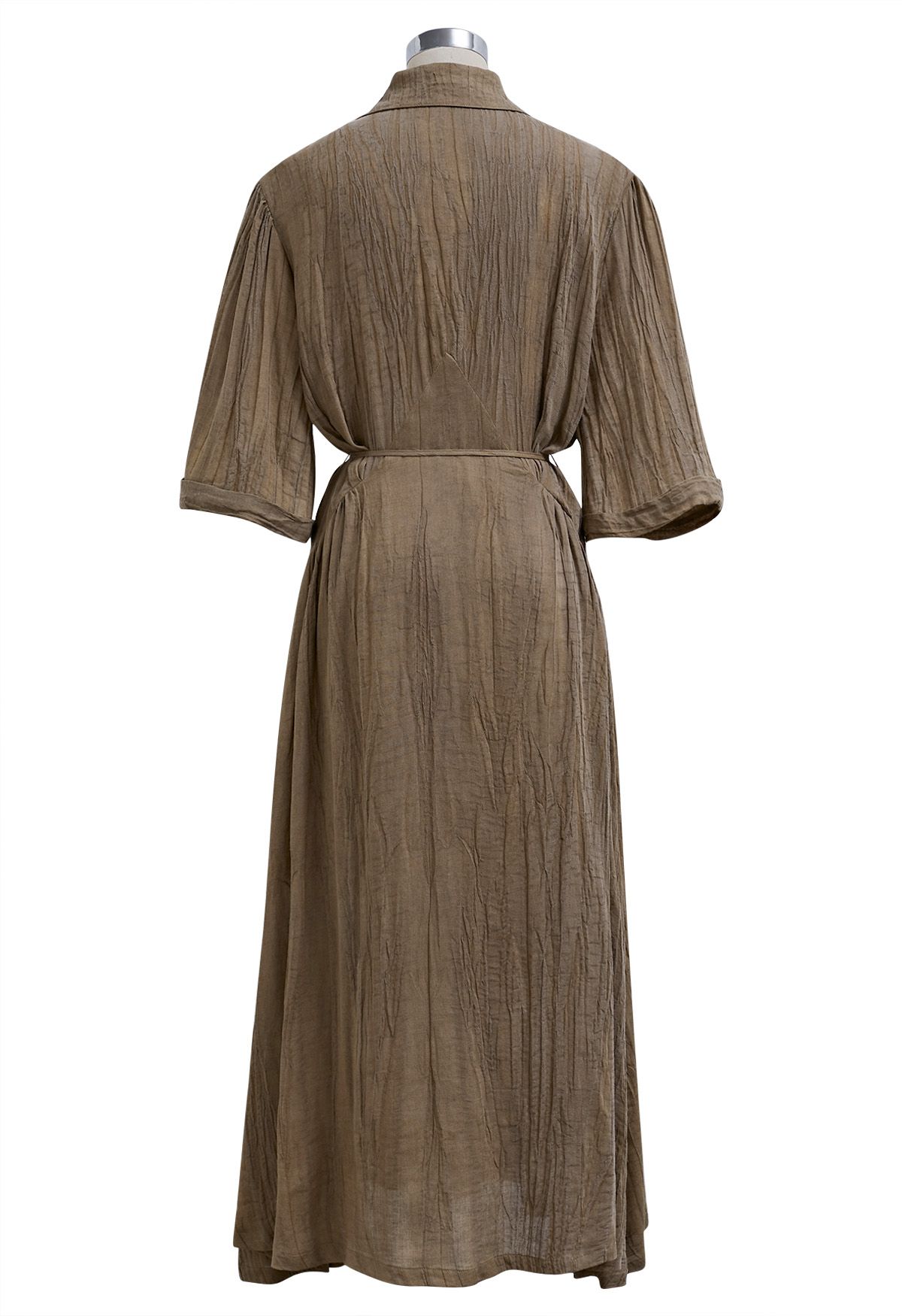 Robe chemise boutonnée à manches aux coudes et à la taille en marron