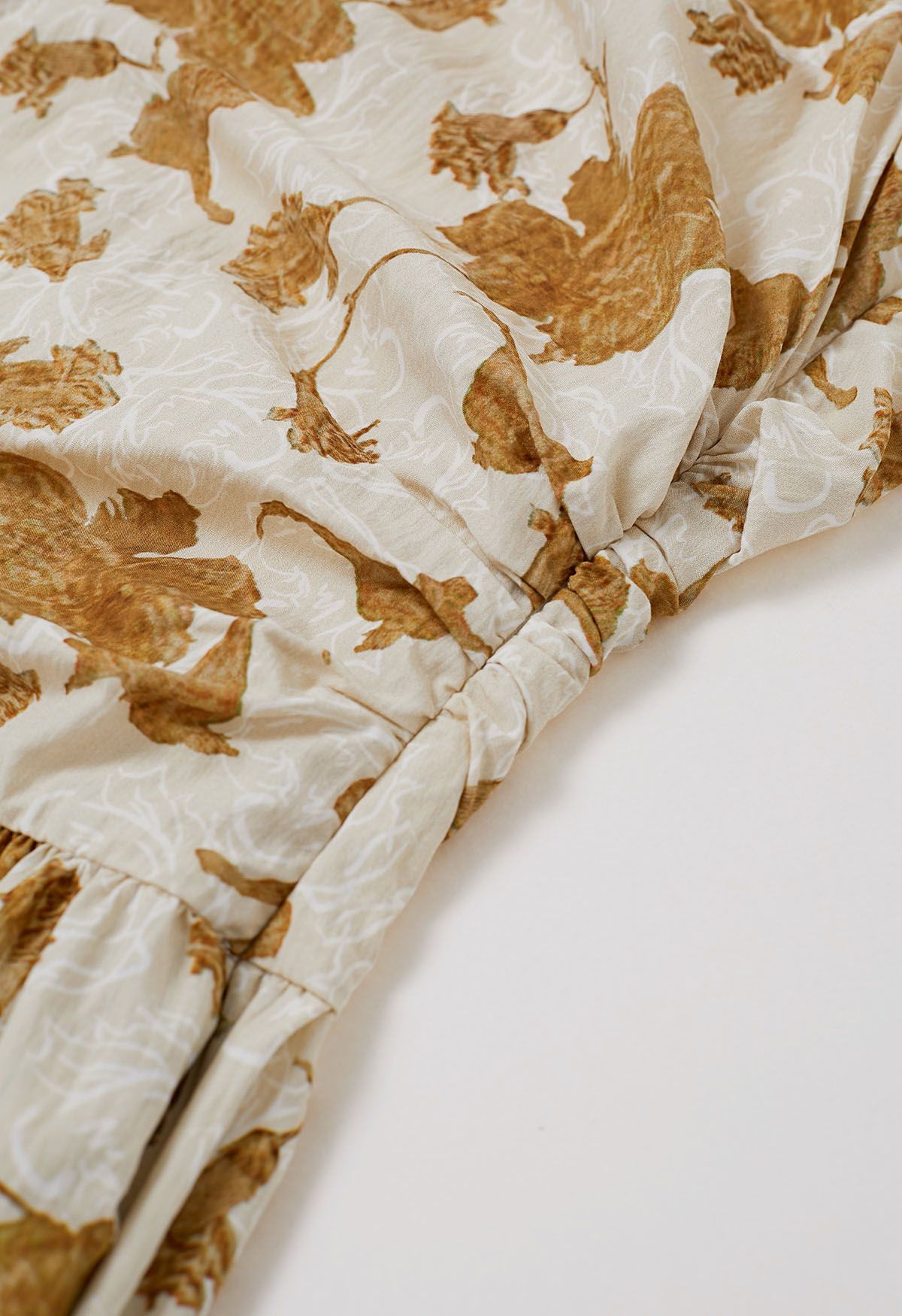 Robe longue caraco à imprimé floral en caramel