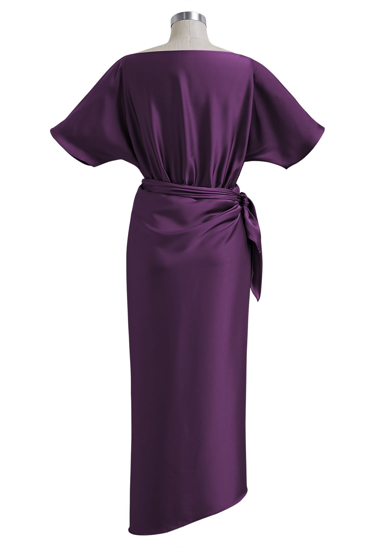 Robe longue en satin à manches courtes et taille enveloppée en violet
