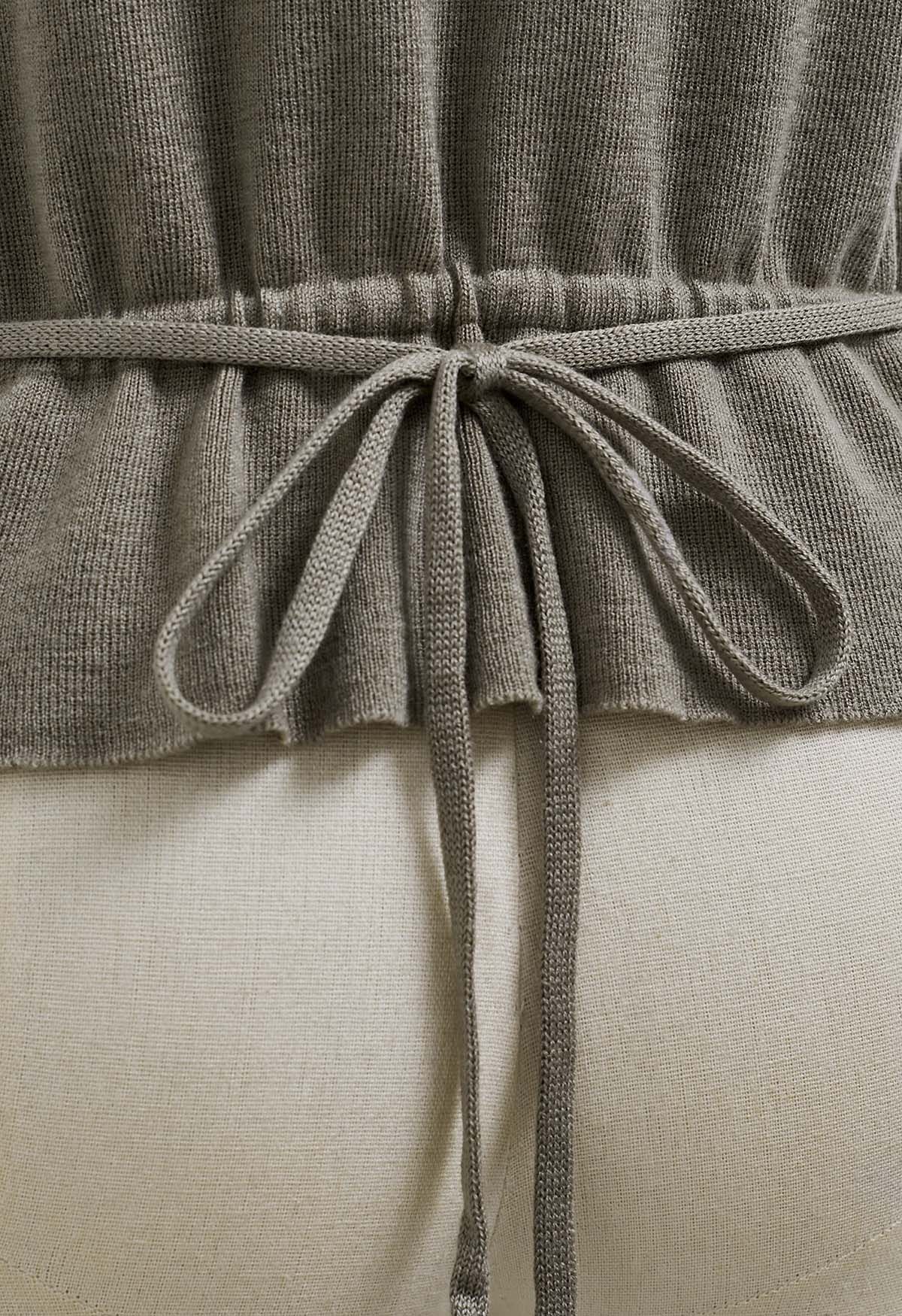 Haut en tricot à col montant avec cordon de serrage au dos en sauge