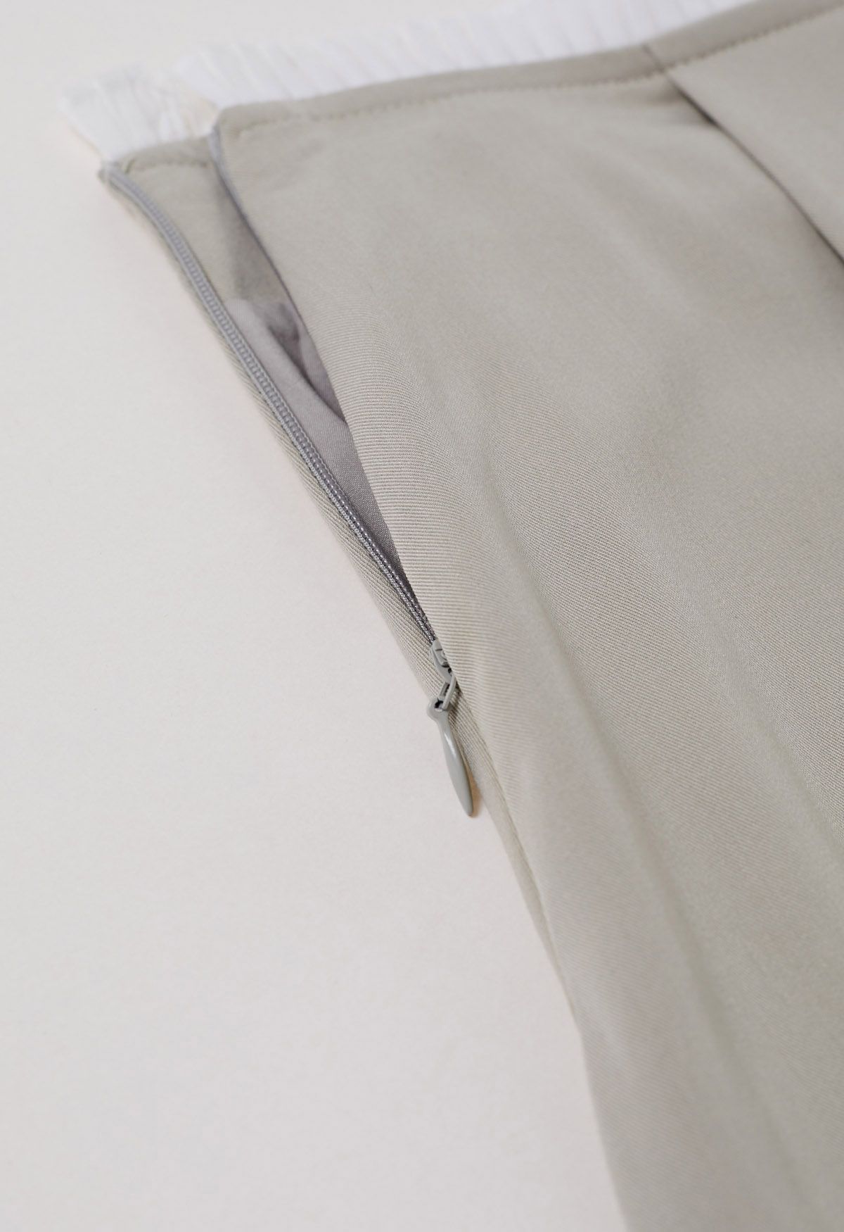 Jupe longue à taille plissée contrastée en avoine