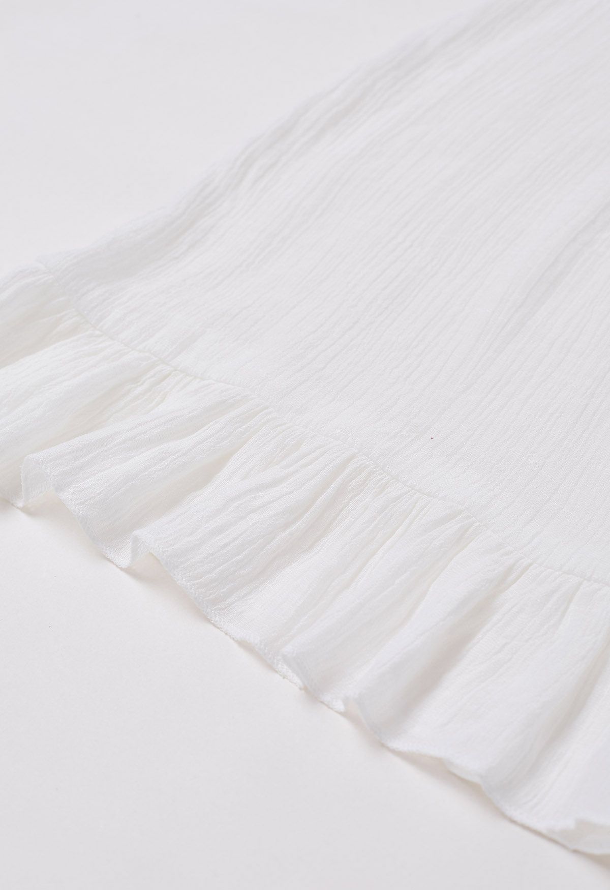 Robe cache-maillot dos nu au crochet papillon en blanc