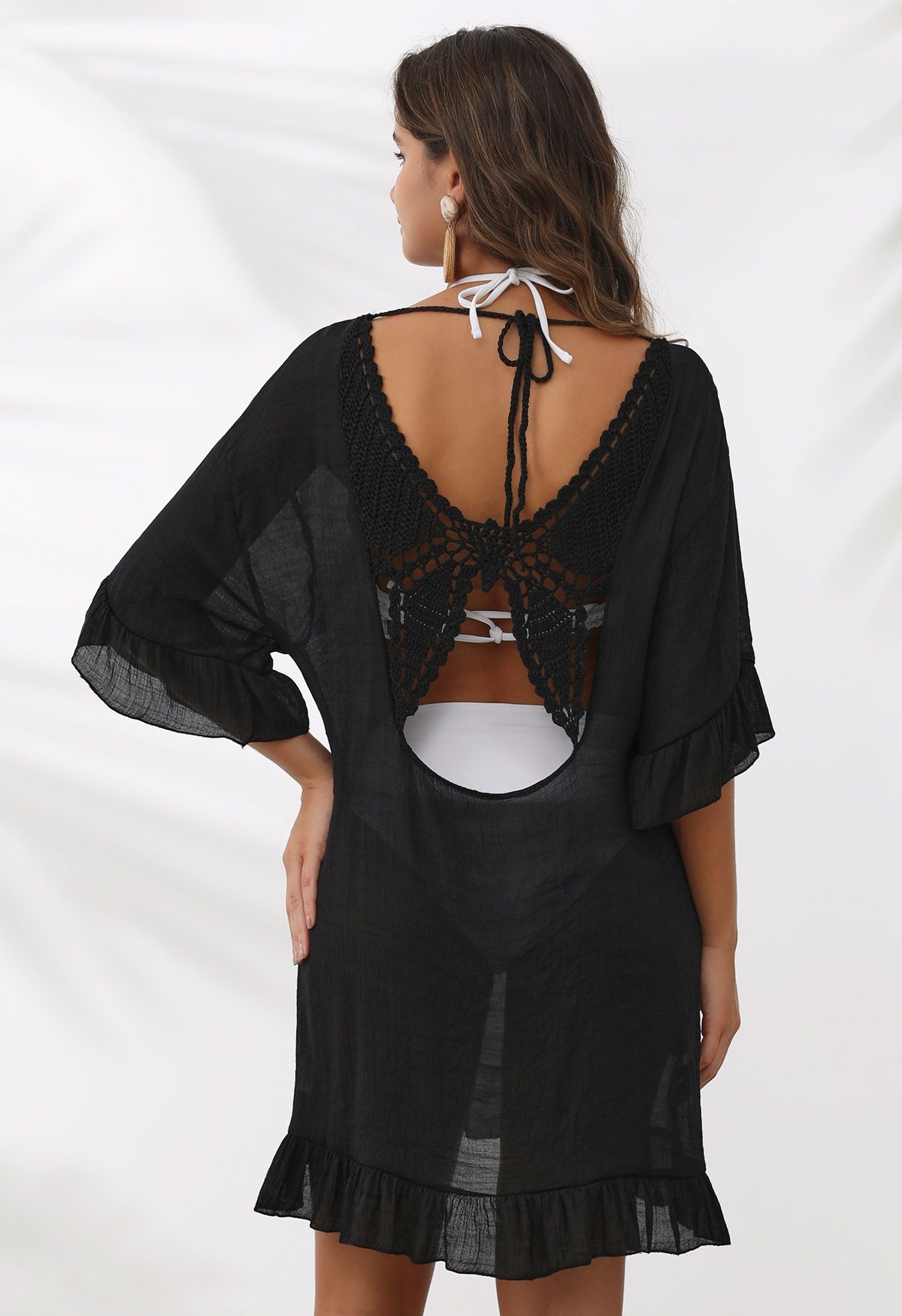 Robe cache-maillot dos nu au crochet papillon en noir