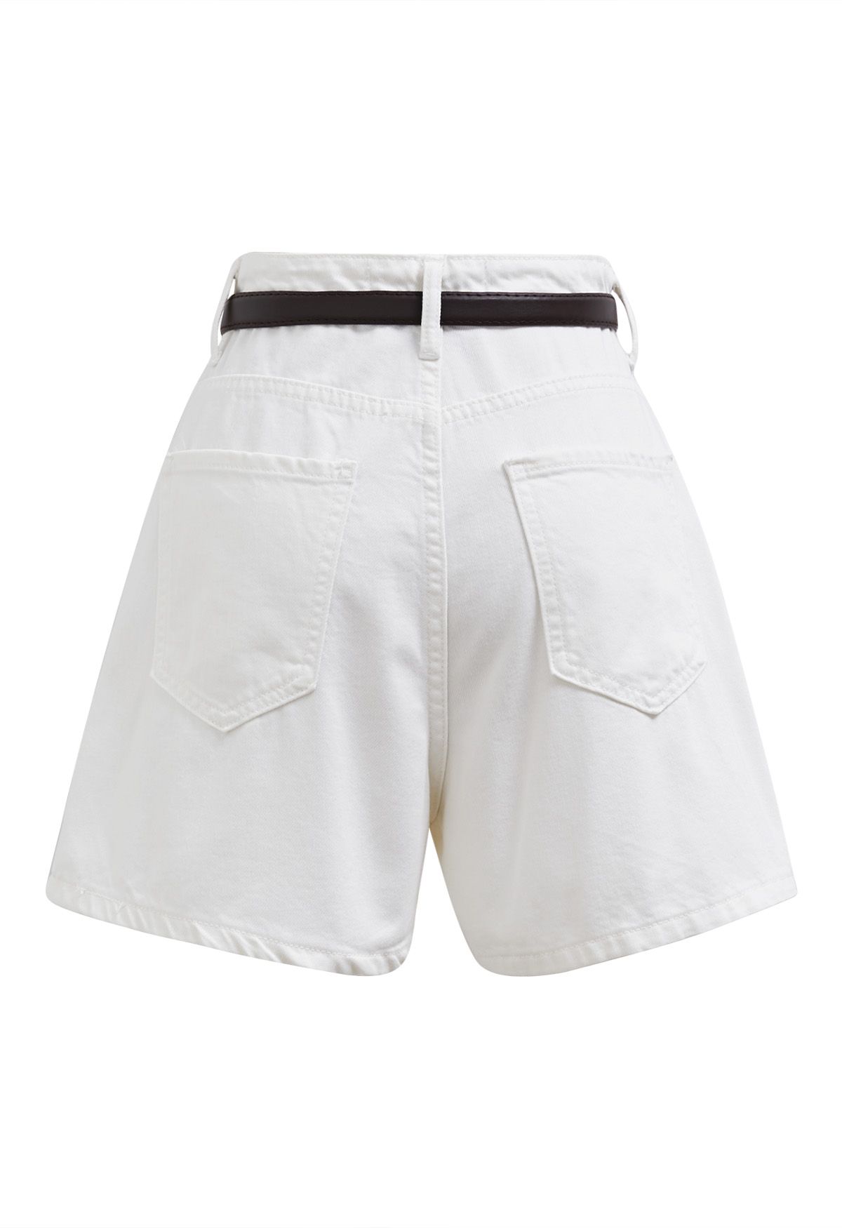 Short en jean à ceinture plissée Summer Staple en blanc