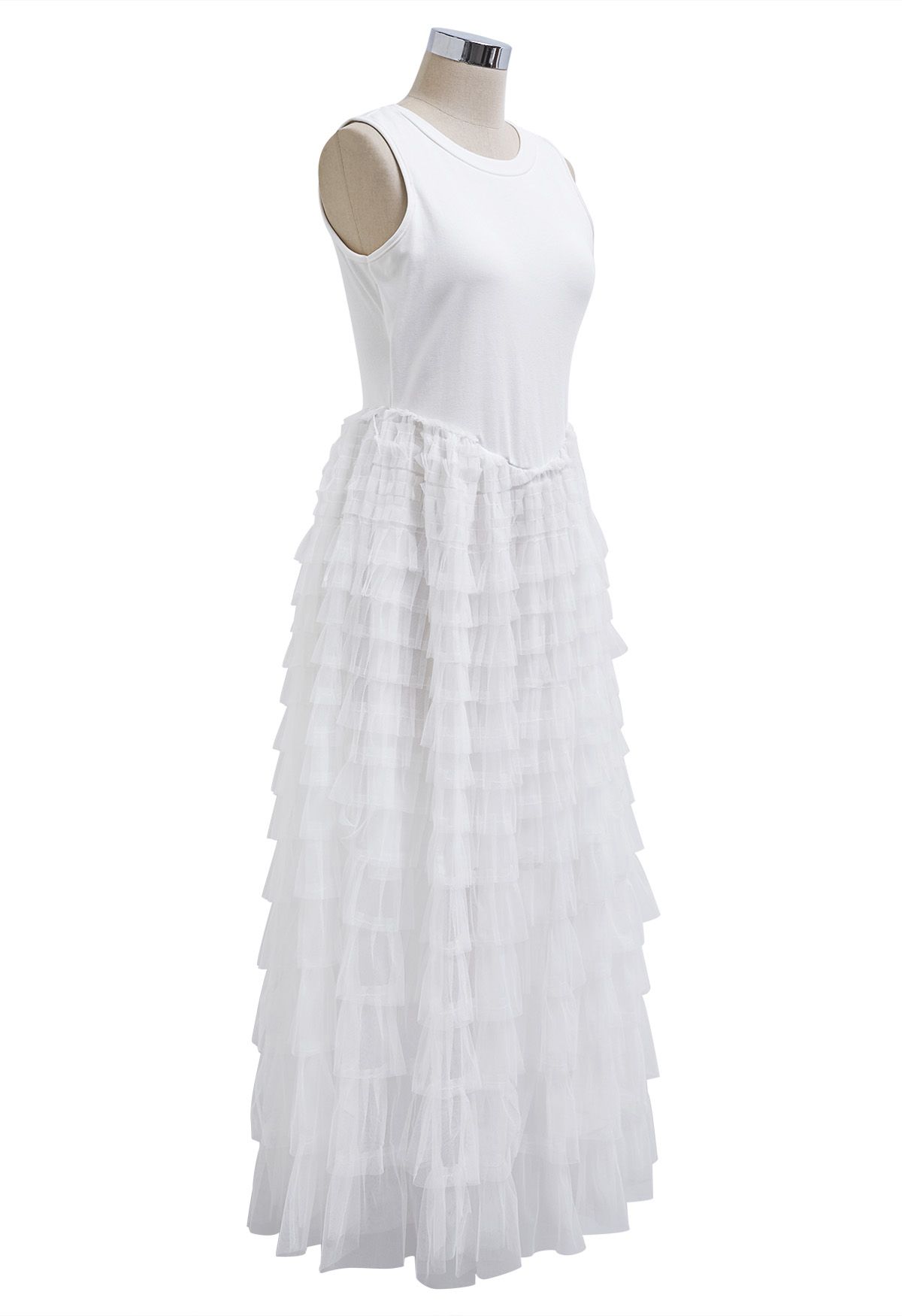 Robe longue sans manches en maille à plusieurs niveaux en blanc