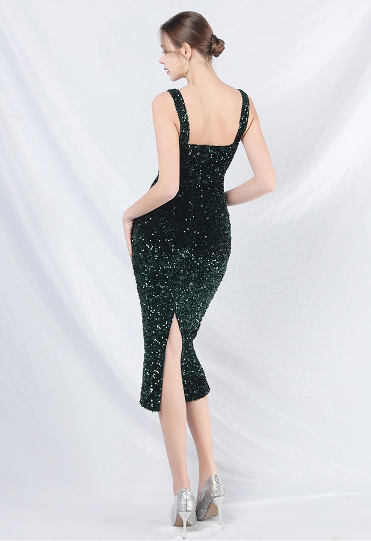 Robe caraco en velours fendue à paillettes scintillantes en vert foncé