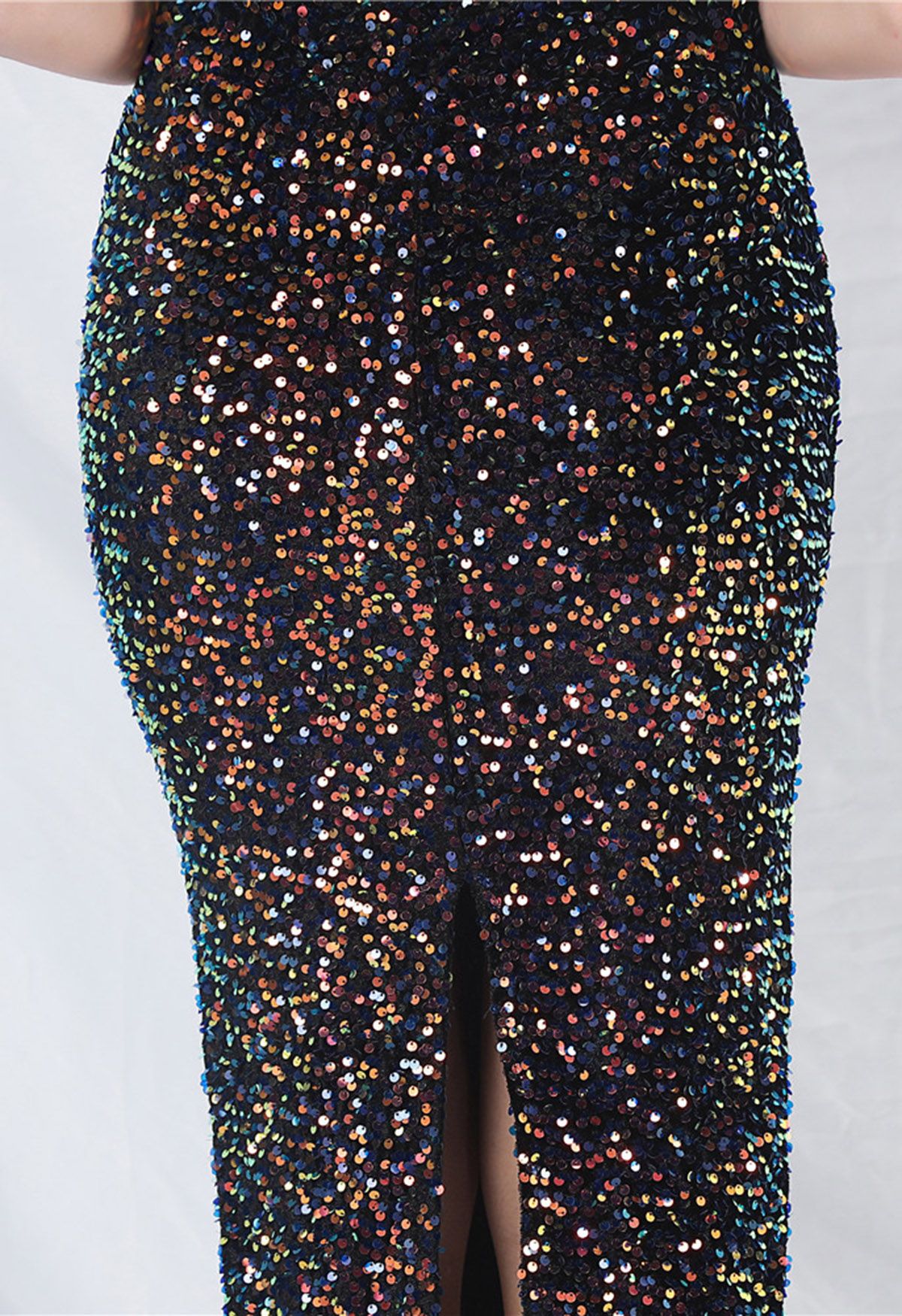 Robe caraco en velours fendue à paillettes scintillantes en noir