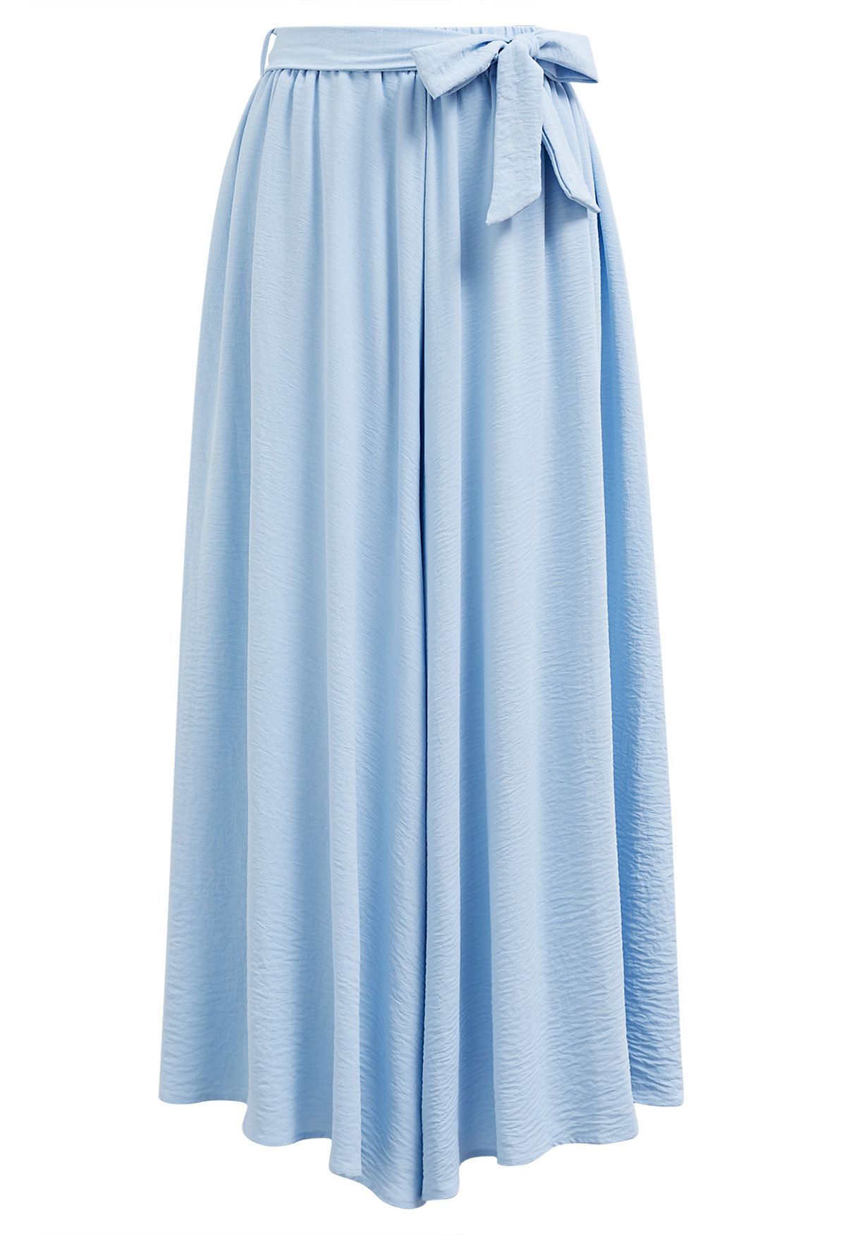 Pantalon court asymétrique Breezy à taille nouée en bleu