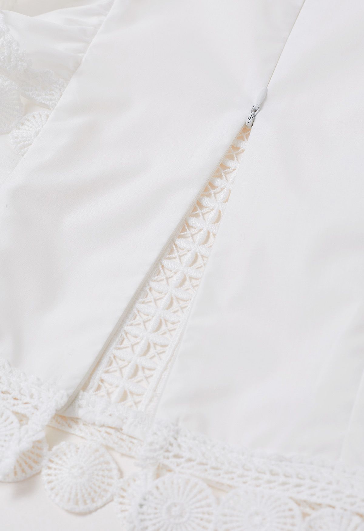 Haut sans manches en coton à bordure en crochet en blanc