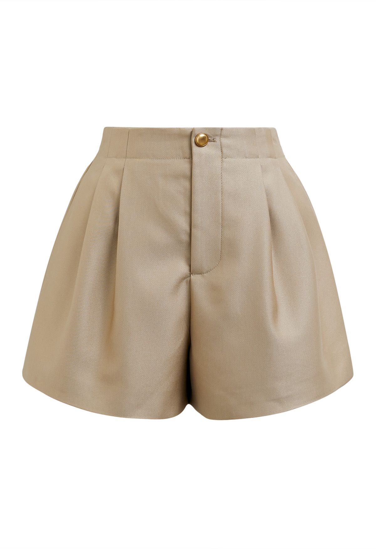 Short doré avec poches latérales et boutons dorés