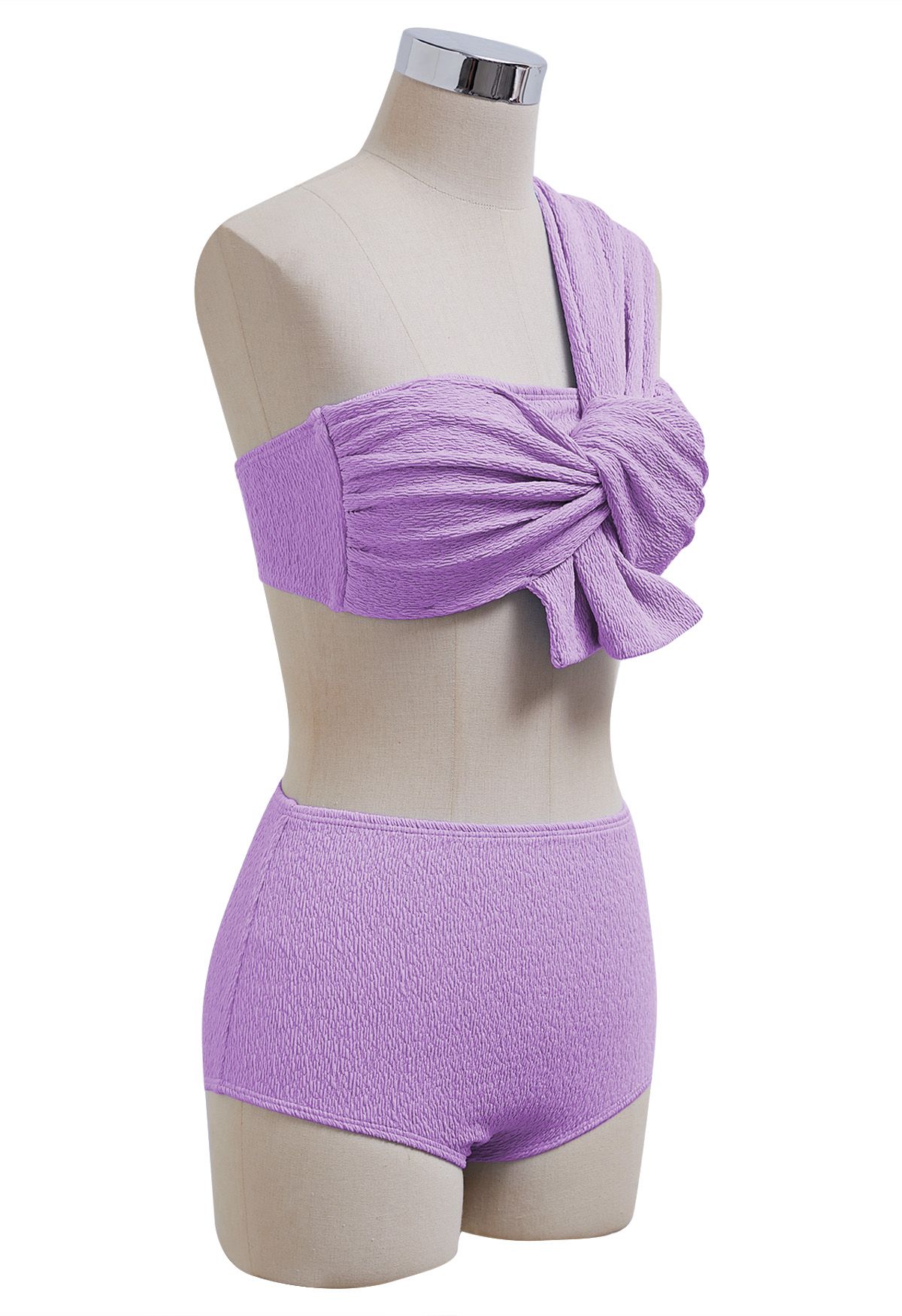 Ensemble de bikini texturé noué à une épaule en lilas