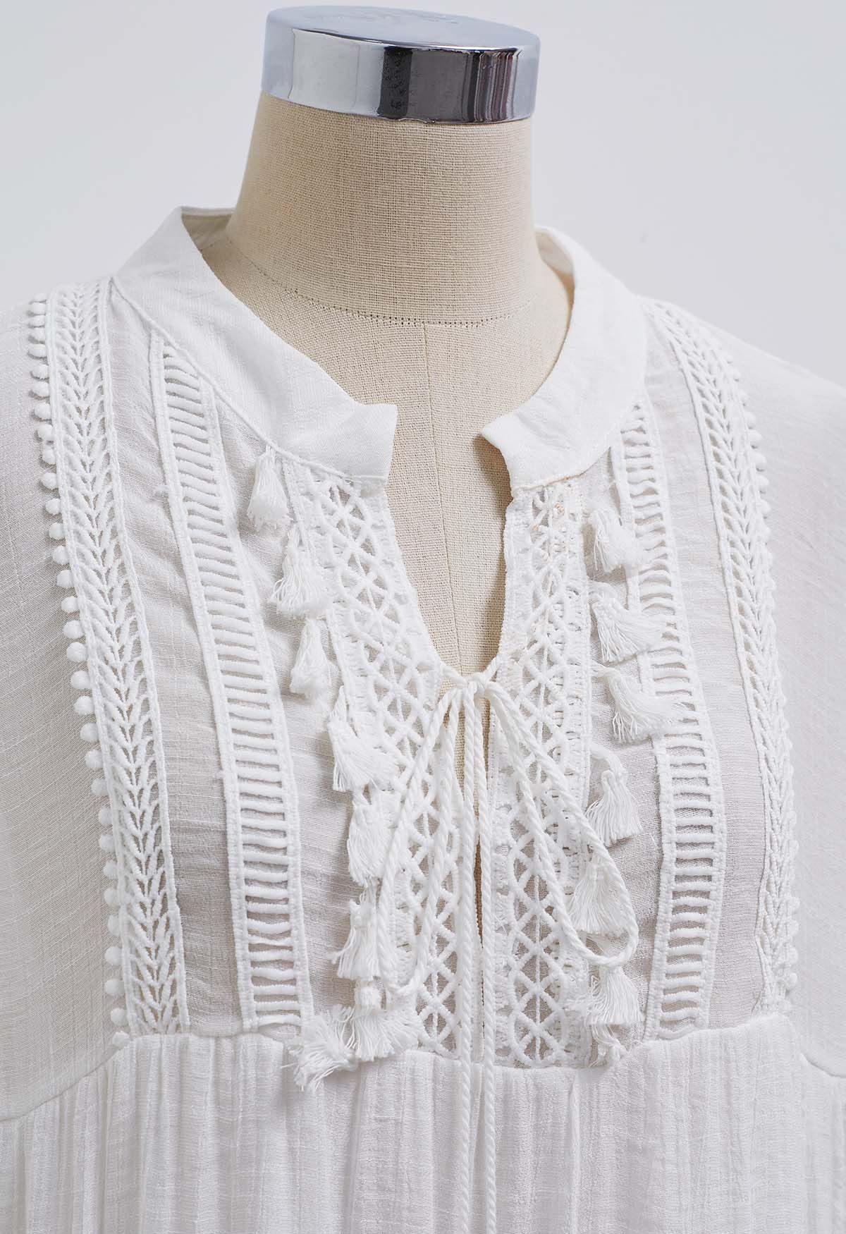 Robe Dolly à franges en dentelle découpée en blanc