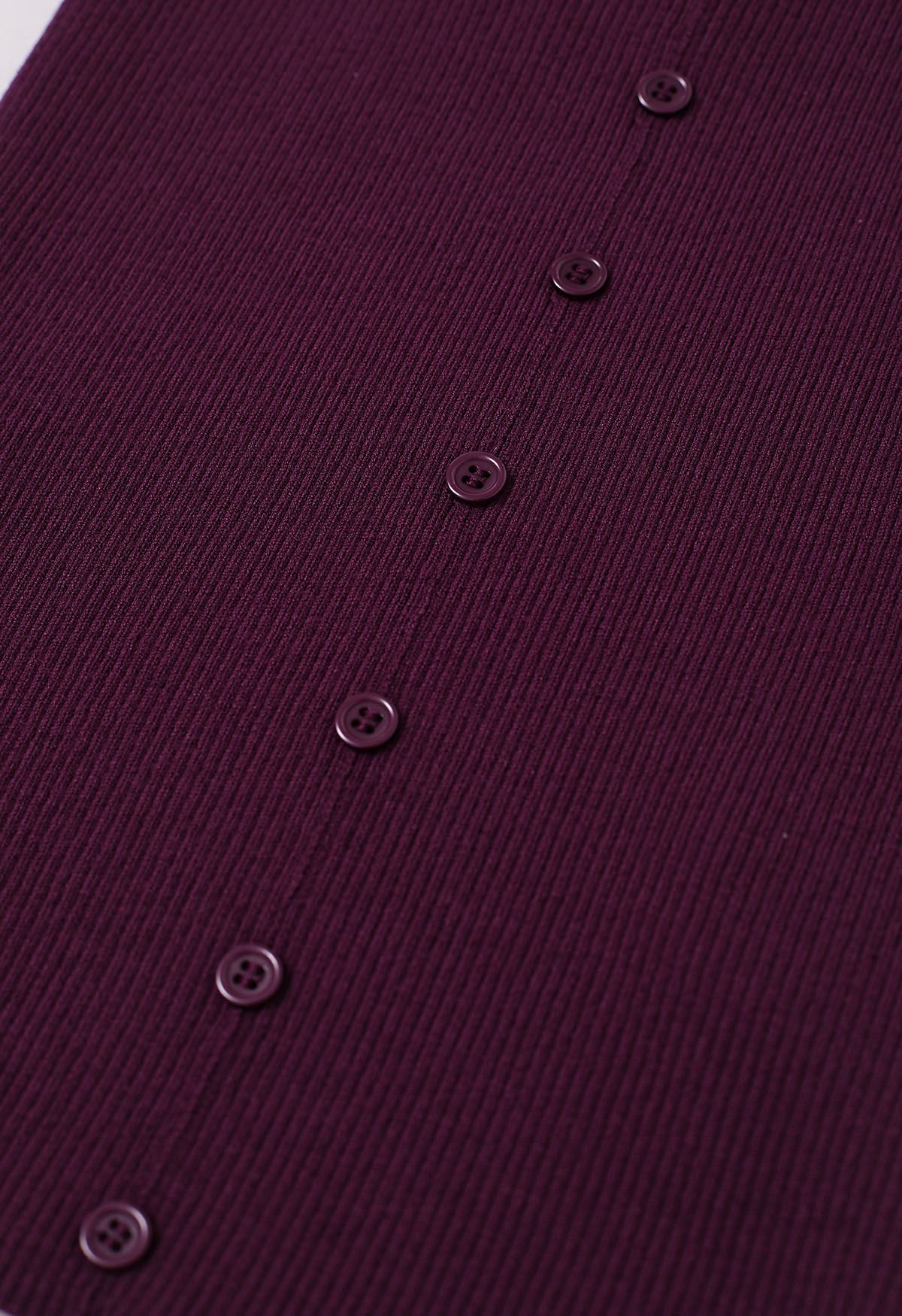 Débardeur en tricot côtelé décoré de boutons en violet