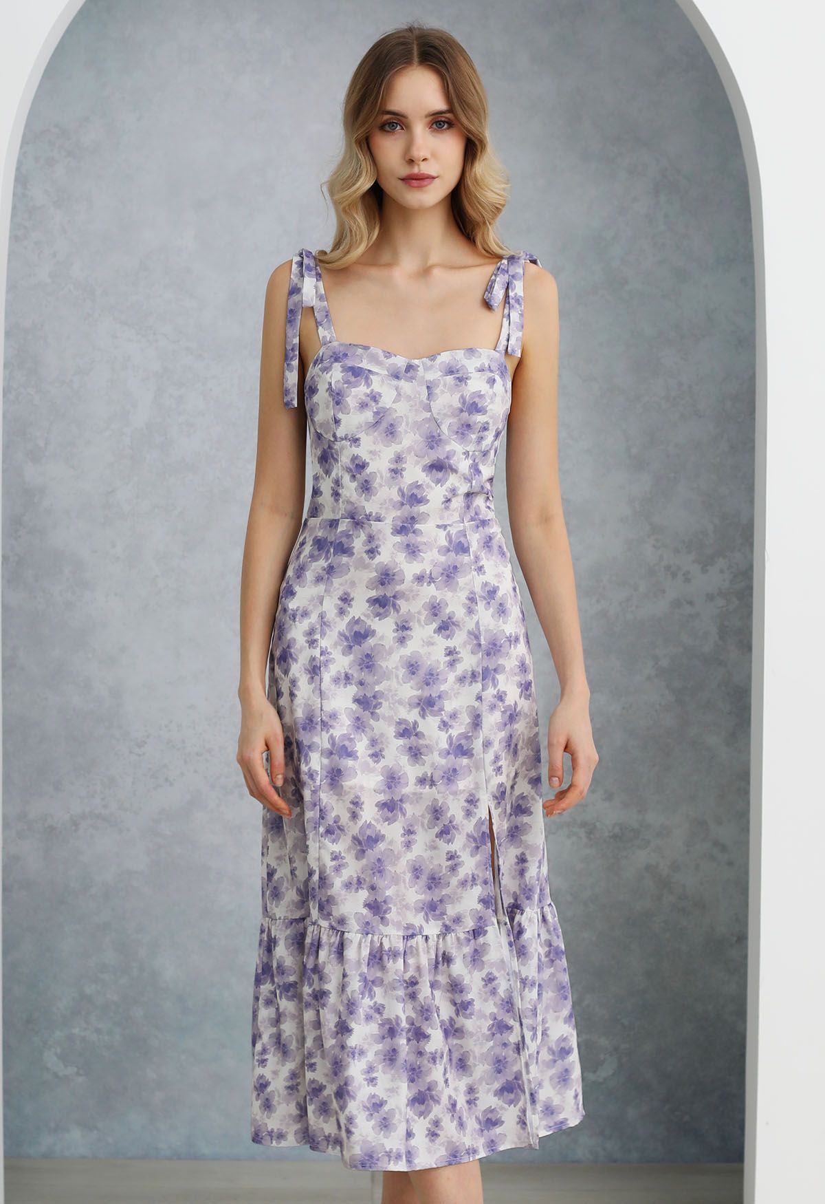 Robe midi fendue florale à épaules nouées en violet