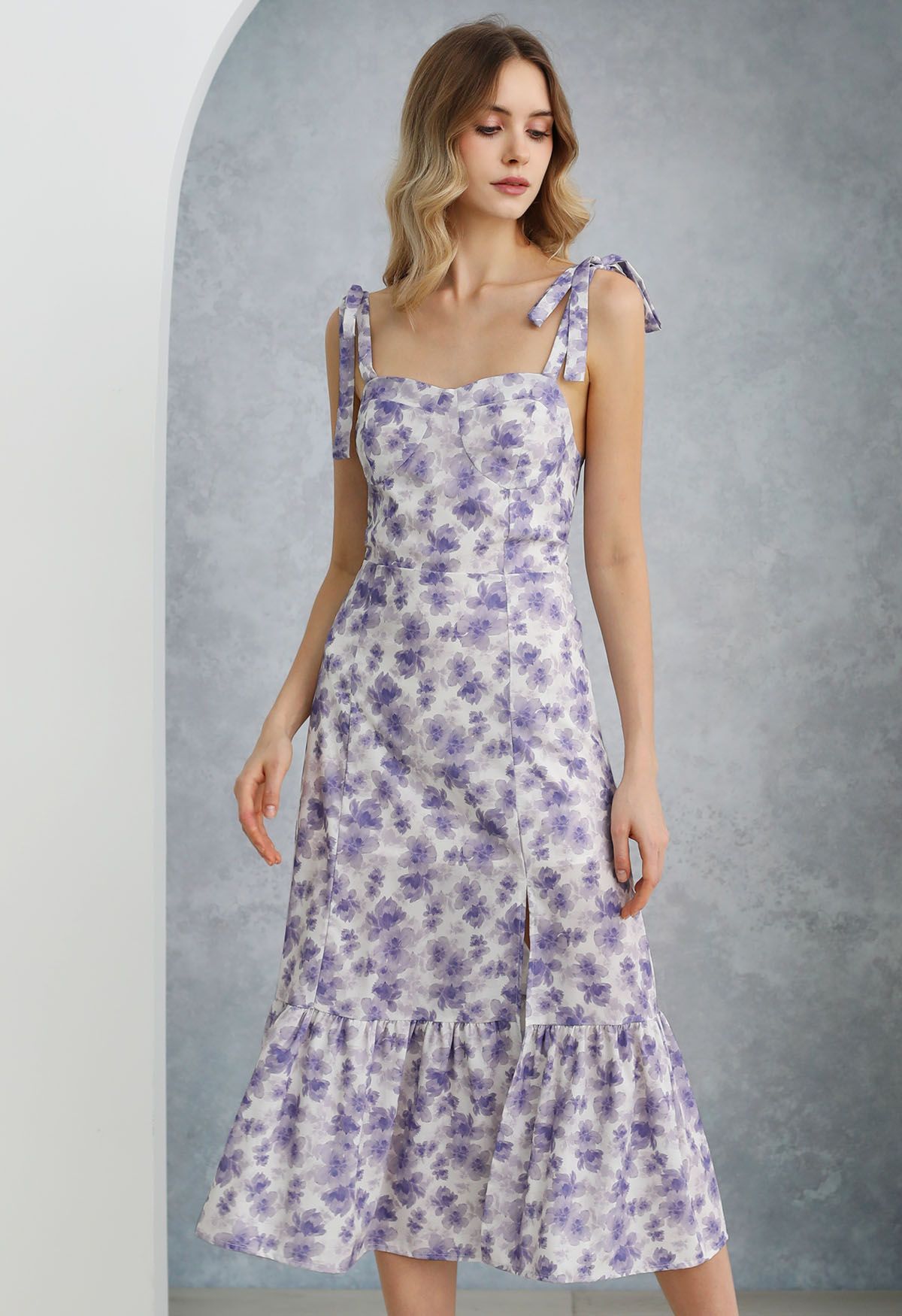 Robe midi fendue florale à épaules nouées en violet