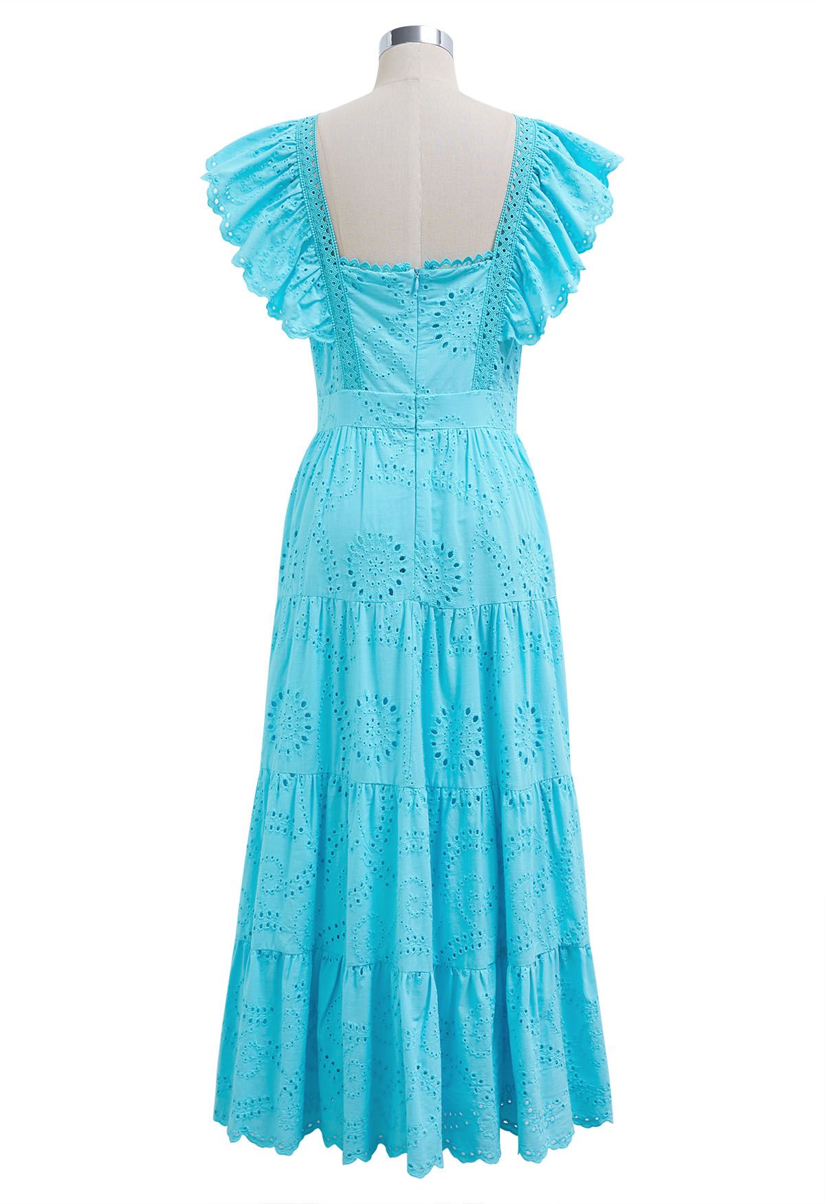 Robe longue brodée d'œillets à encolure en cœur en turquoise