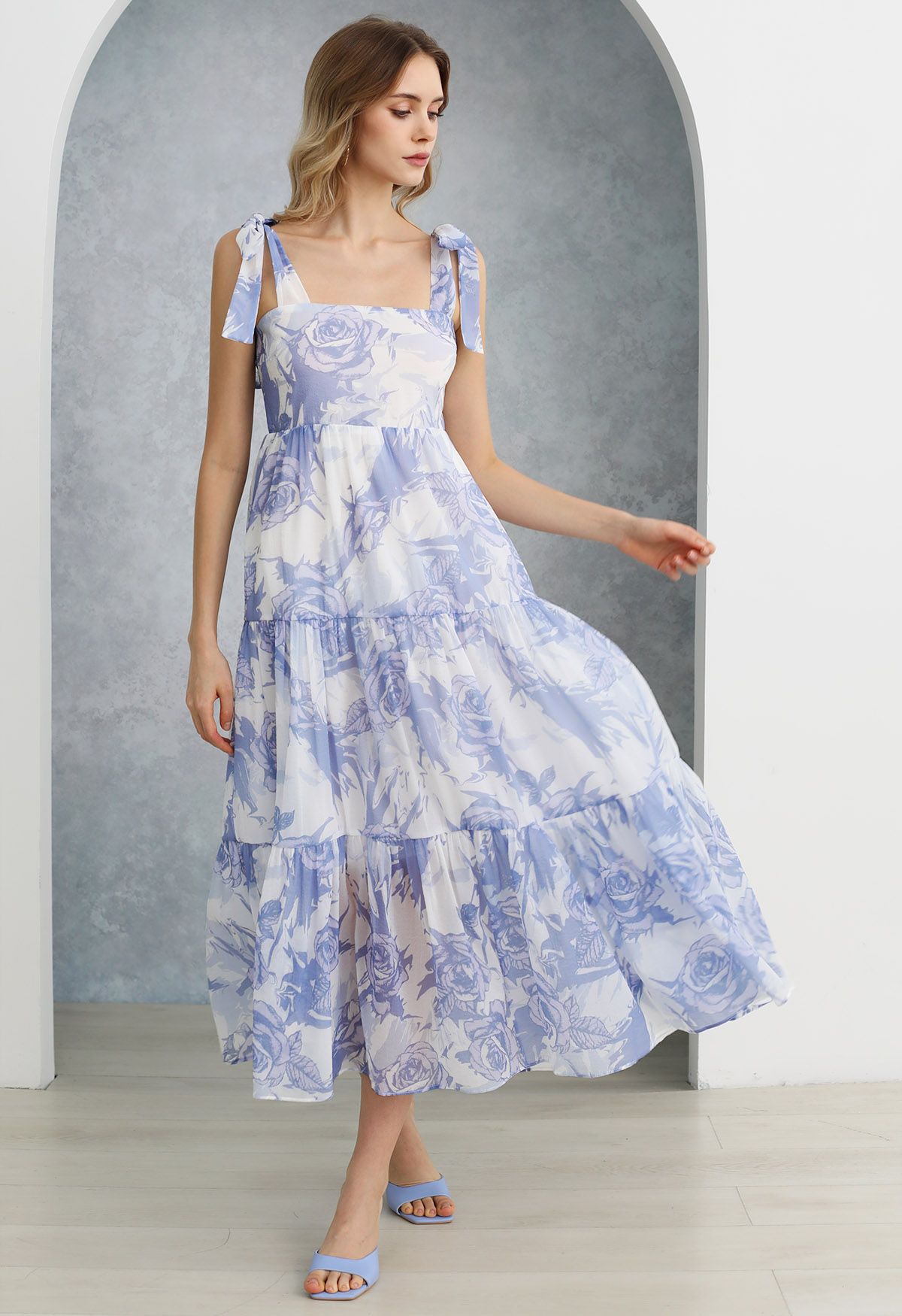 Robe longue tranquille bleu rose à bretelles nouées